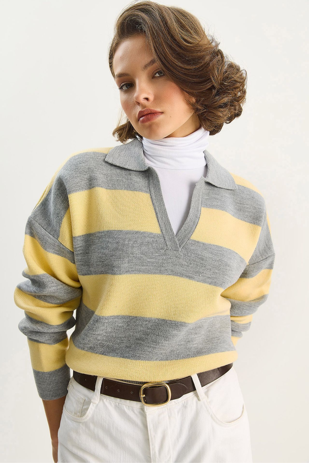 LUCCI Striped Knitwear Sweater 1