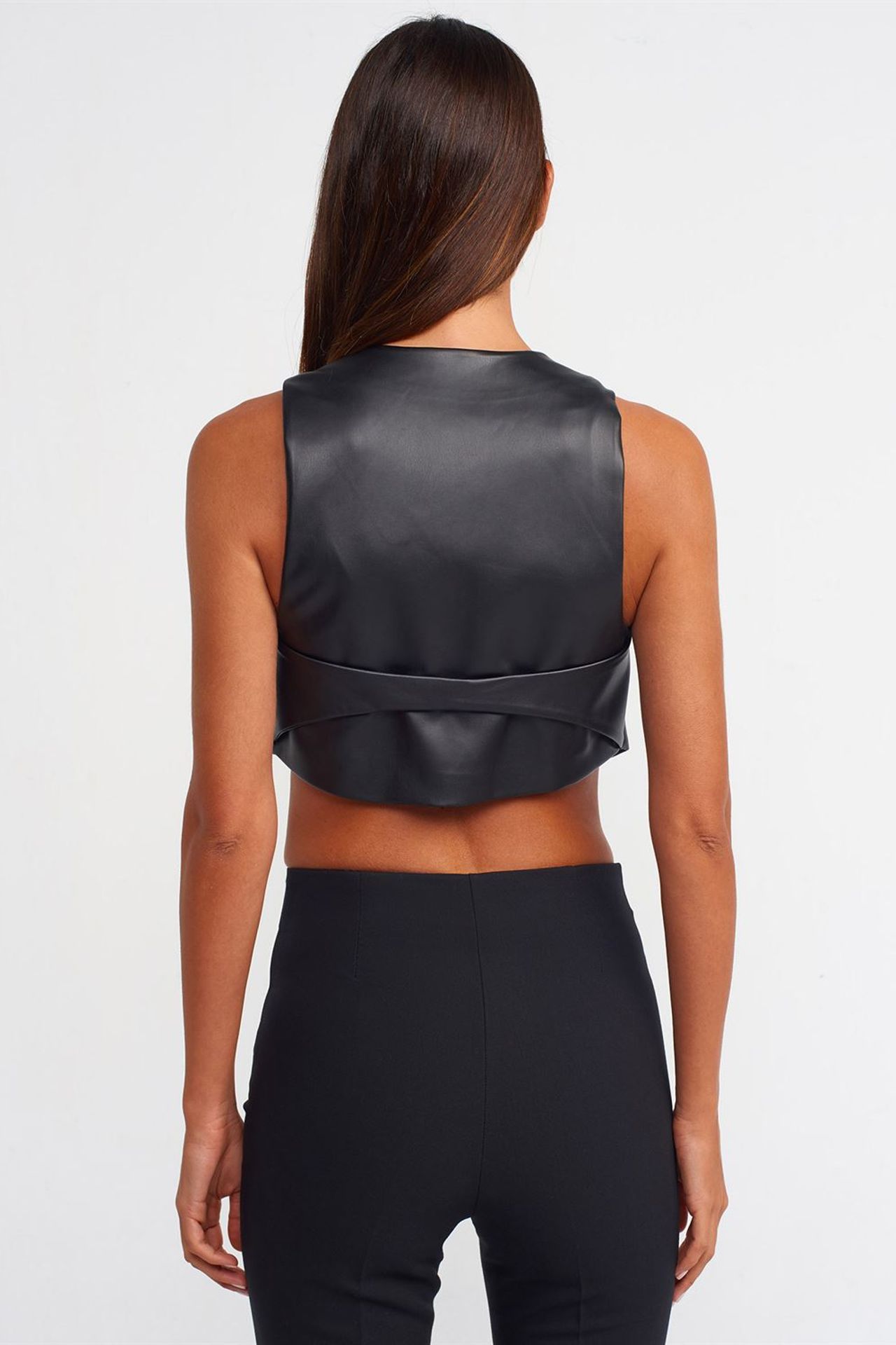 DILVIN Faux Leather Sleeveless Crop Blouse 2
