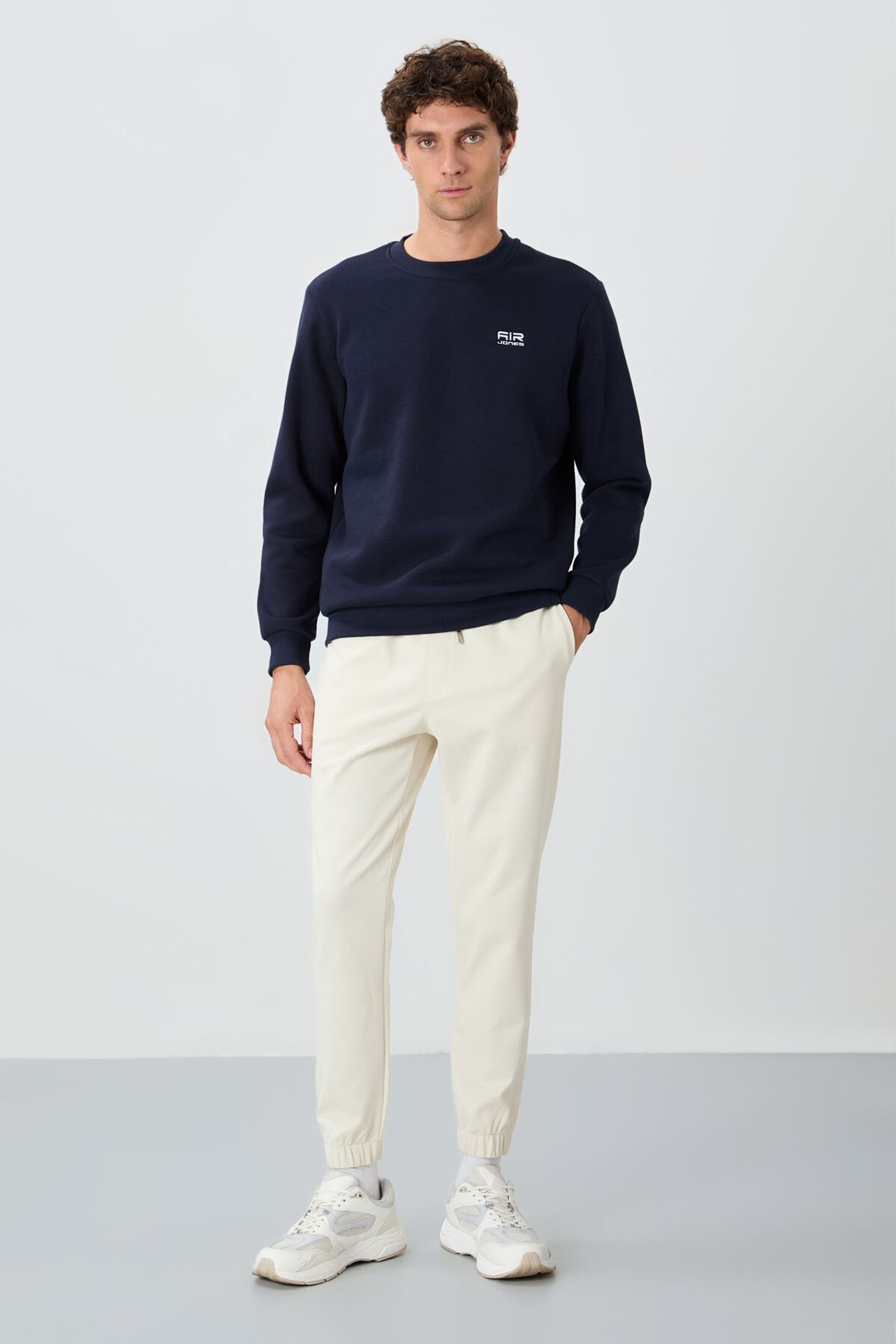 TOMMY Men's Regular Fit Fleece Sweatpants 1
