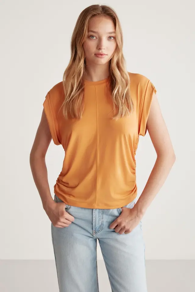 GRIMELANGE Oversized Sleeveless Crew Neck Blouse