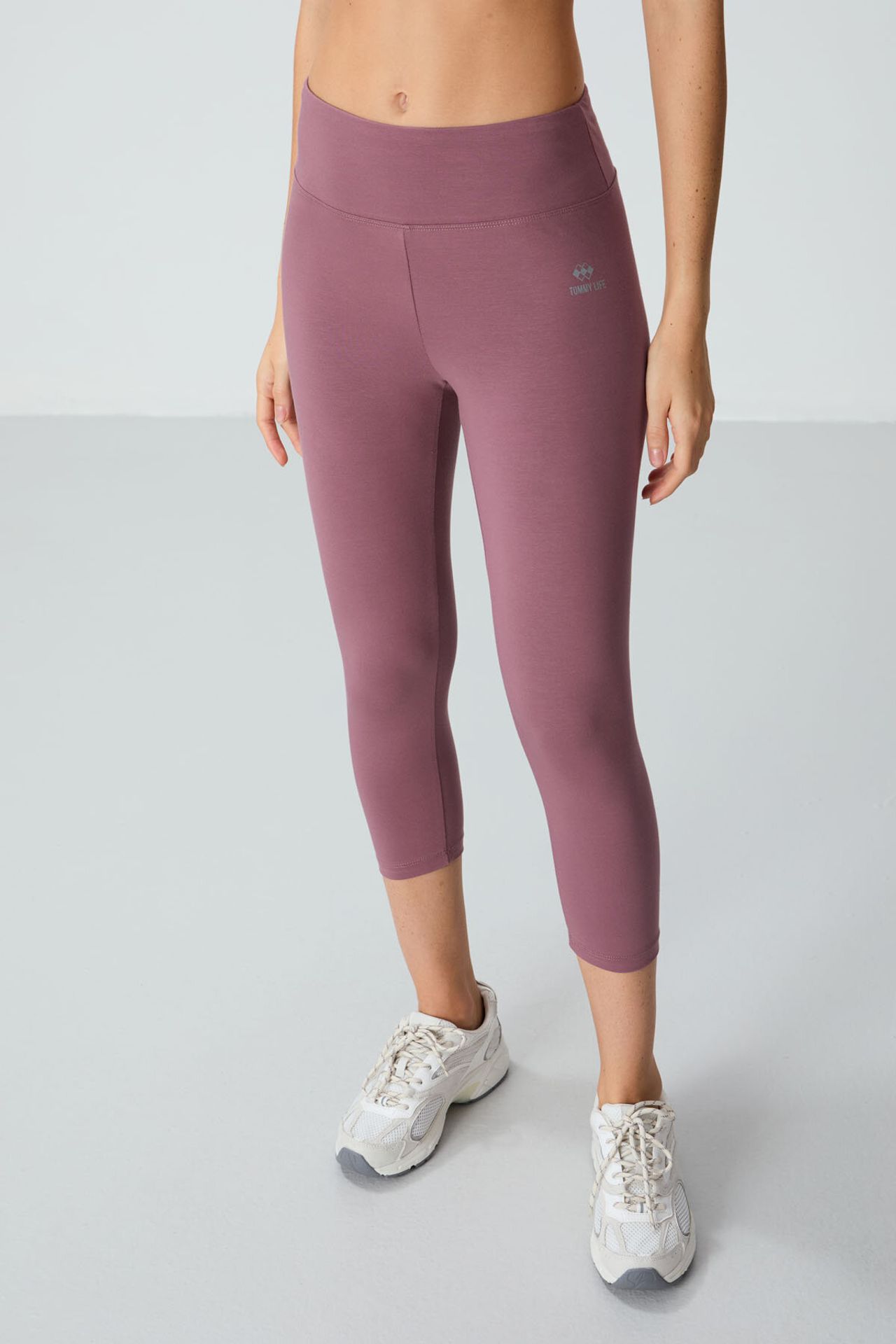 TOMMY High-Waist Capri Sports Leggings 5