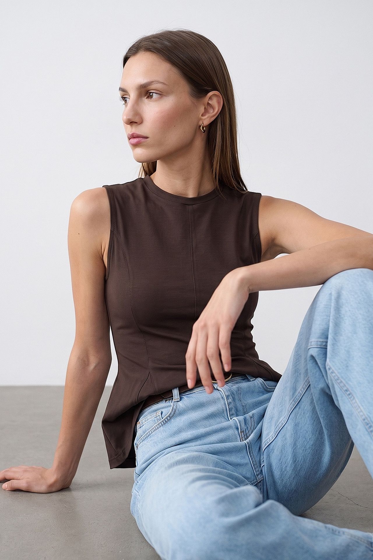 DILVIN Fitted Cotton Poplin Cut-out Shell Top 2