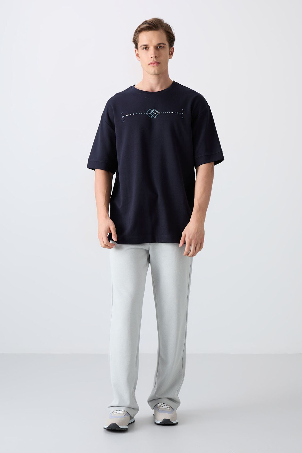 TOMMY Oversized Printed Crew Neck T-Shirt 2