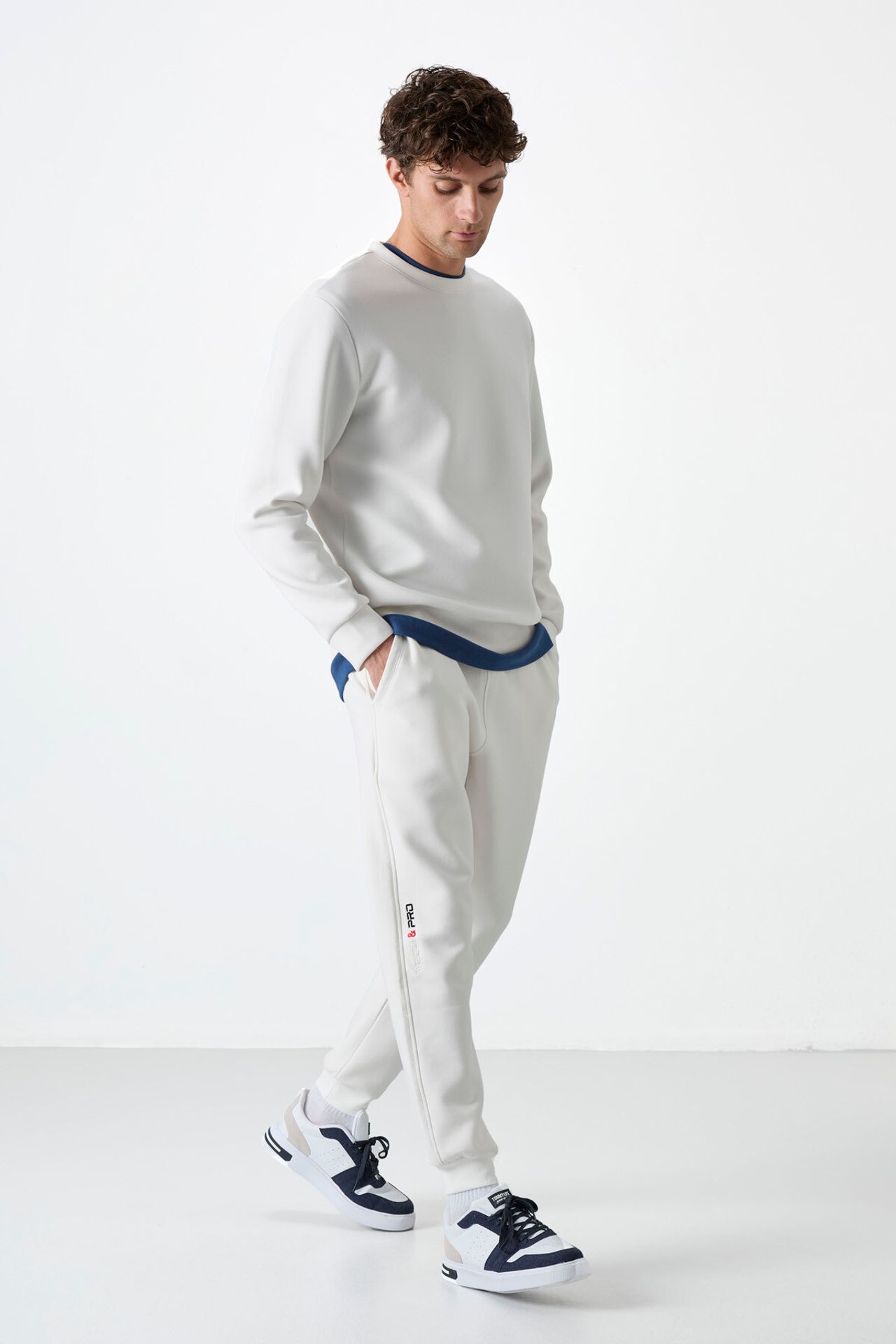 TOMMY Men's Slim Jogger Sweatpants 4