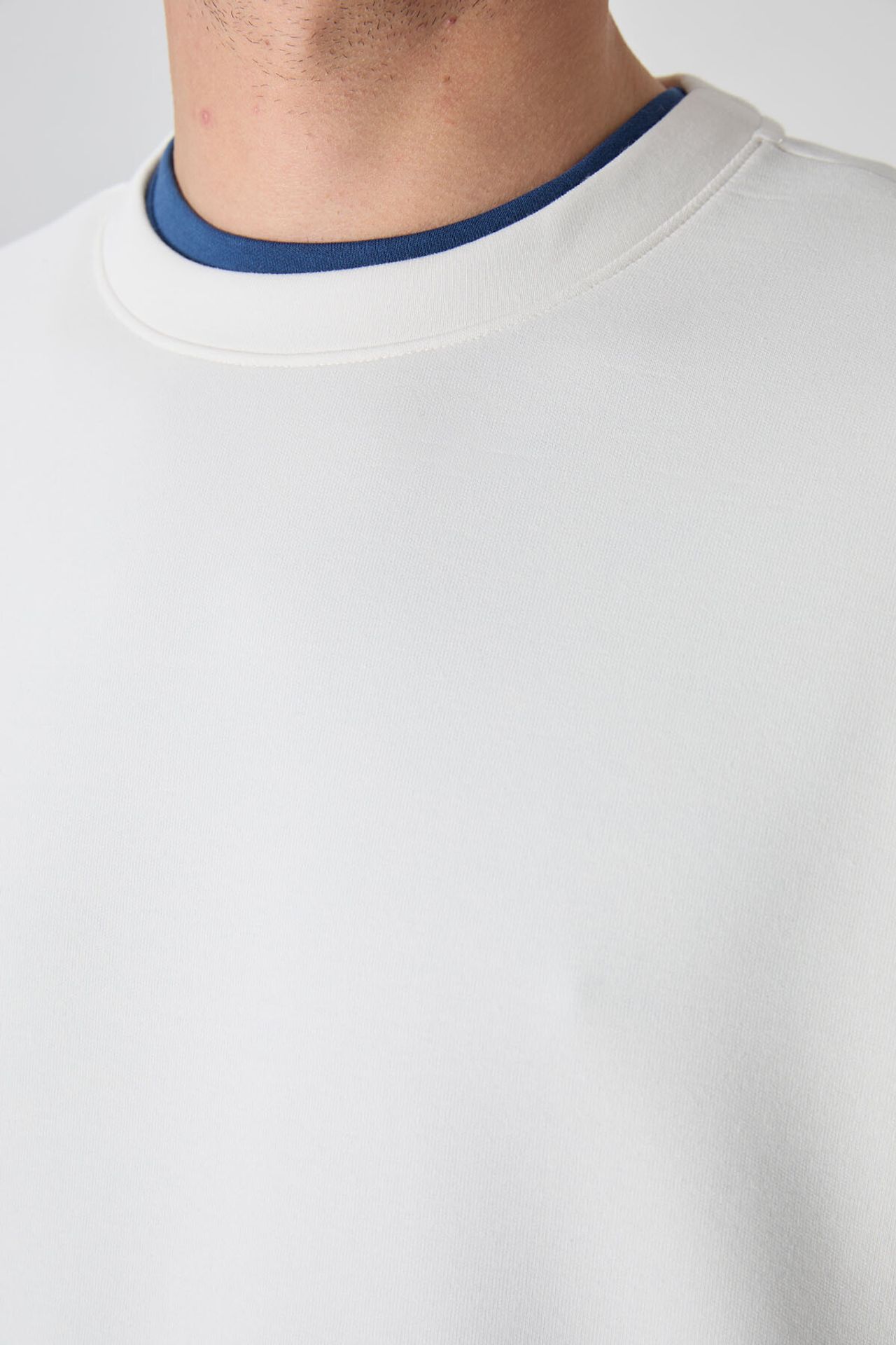 TOMMY Men's Plain Crew Neck Sweatshirt 4