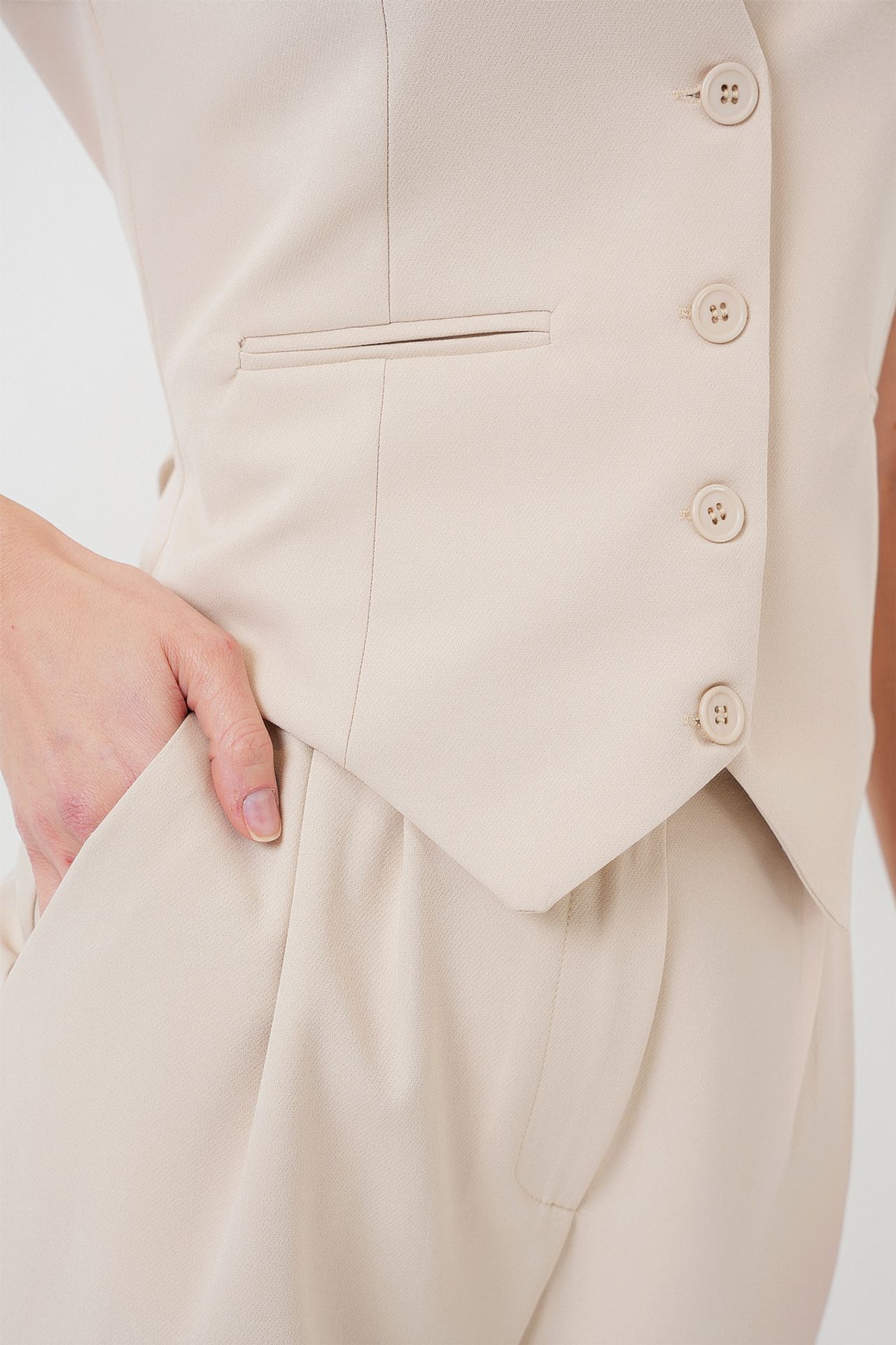 BDART V-neck Buttoned Two-Piece Coord Set 5