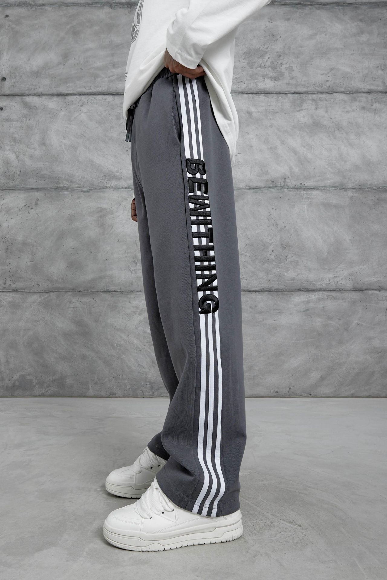 NOMARC Bol Baskılı Geniş Paça Jogger 1
