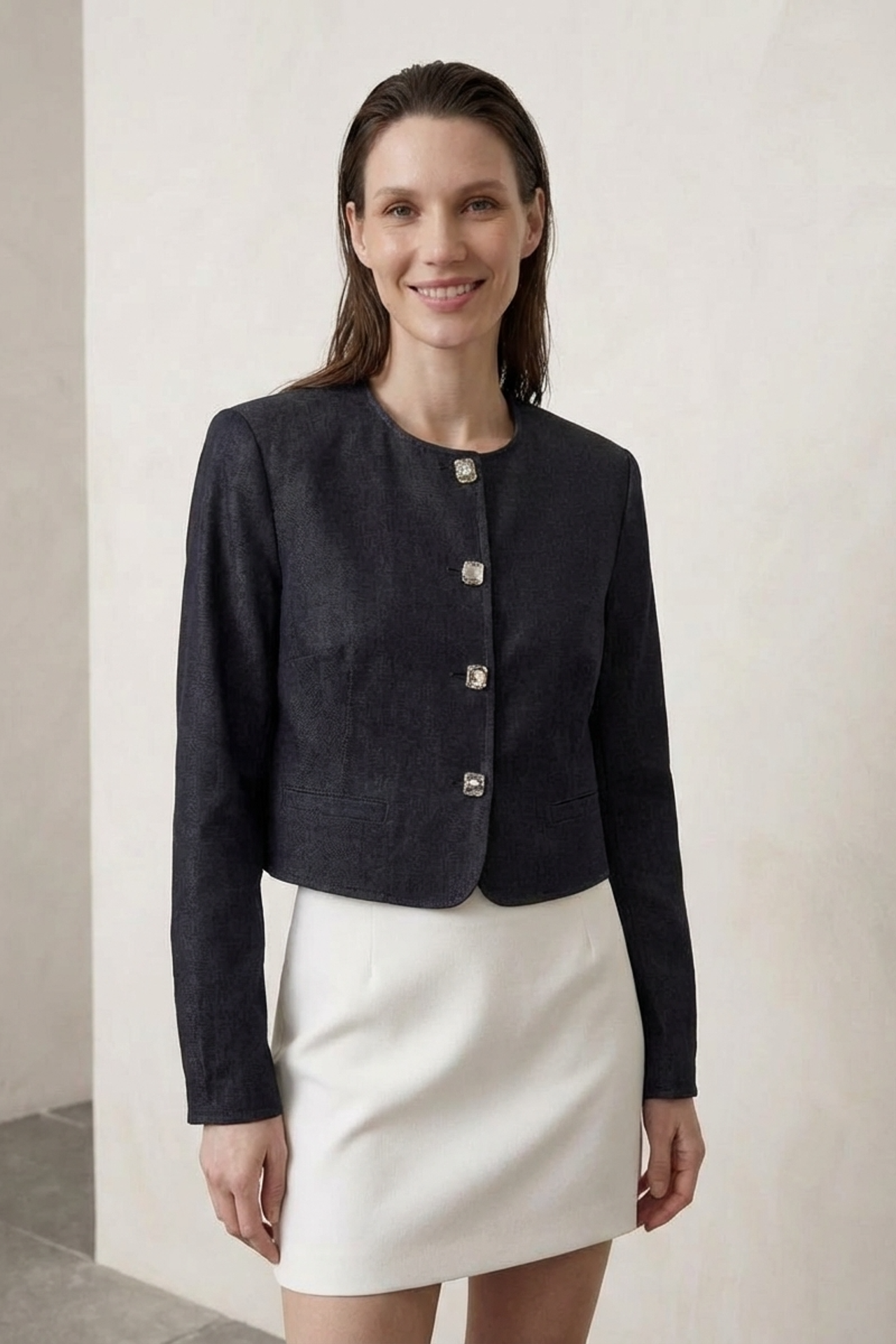 MY FASHION Tailored Button Closure Short Jacket 2