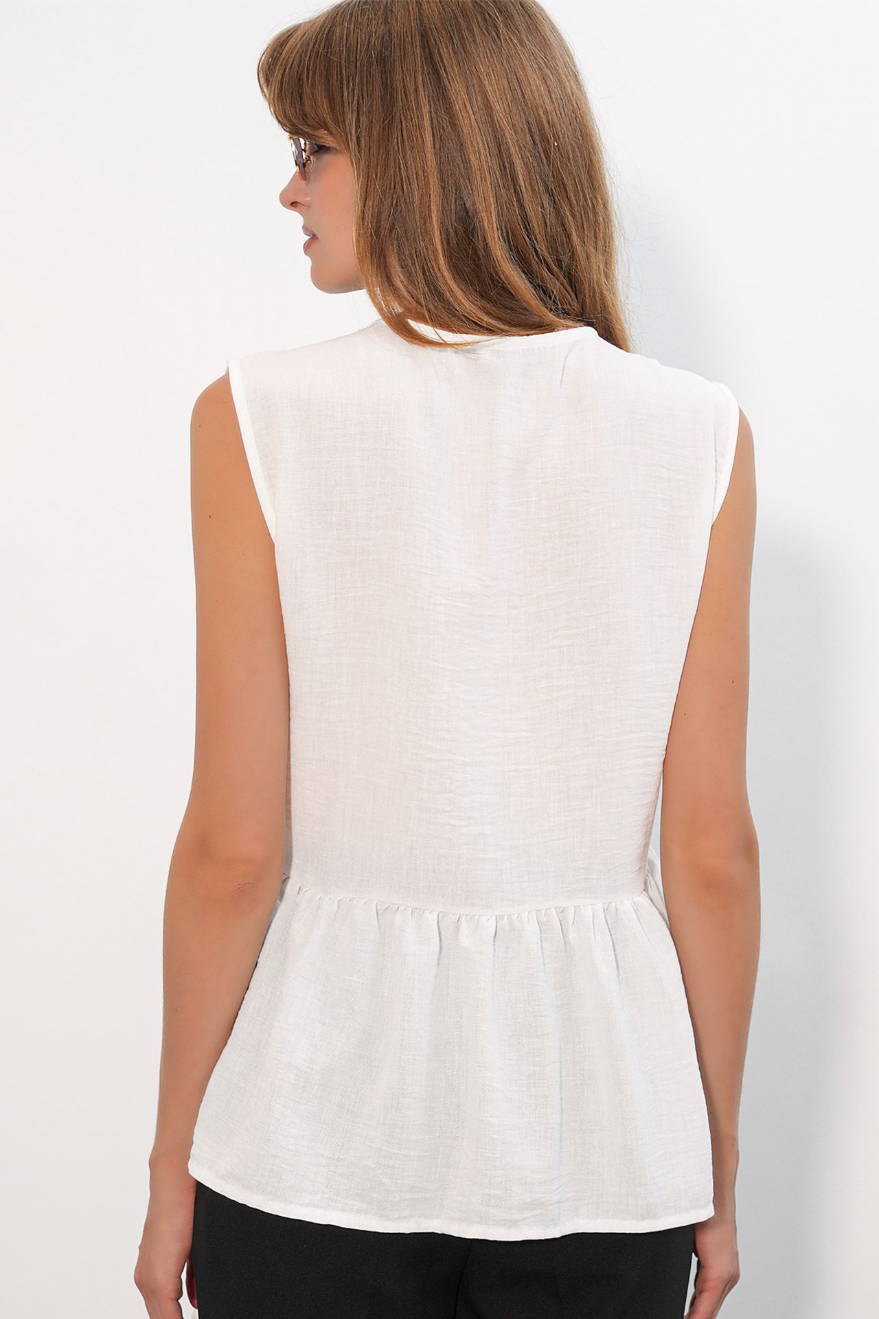BDART Sleeveless V-neck Blouse With Button Front 6