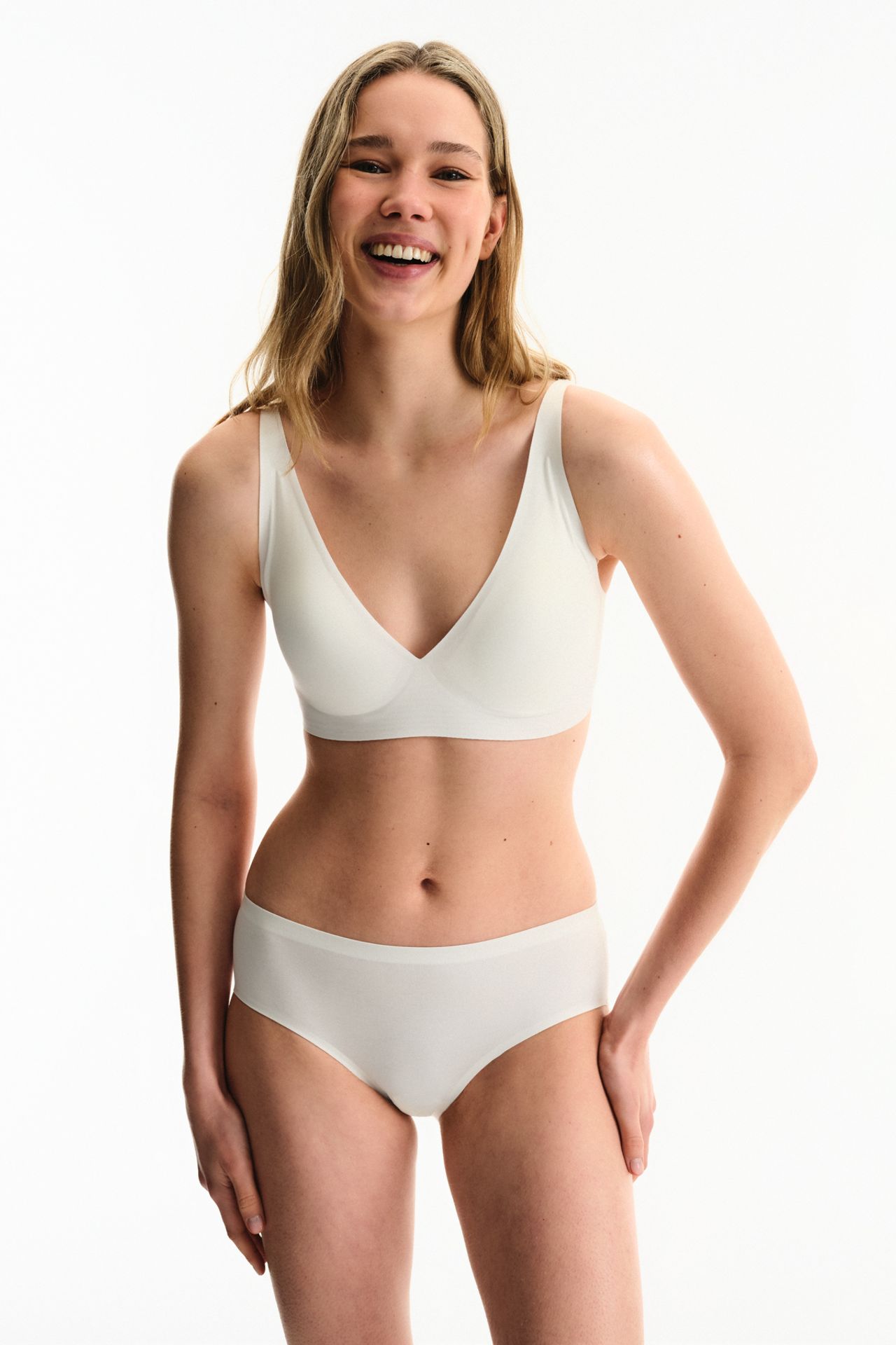PENTI Hours Decollette Removable Pad Bra 1