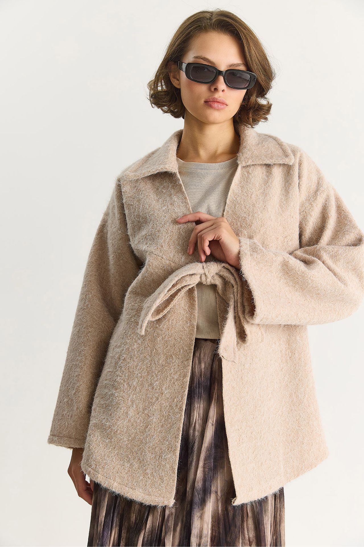 LUCCI Textured Oversized V-Neck Tie Closure Cardigan 4