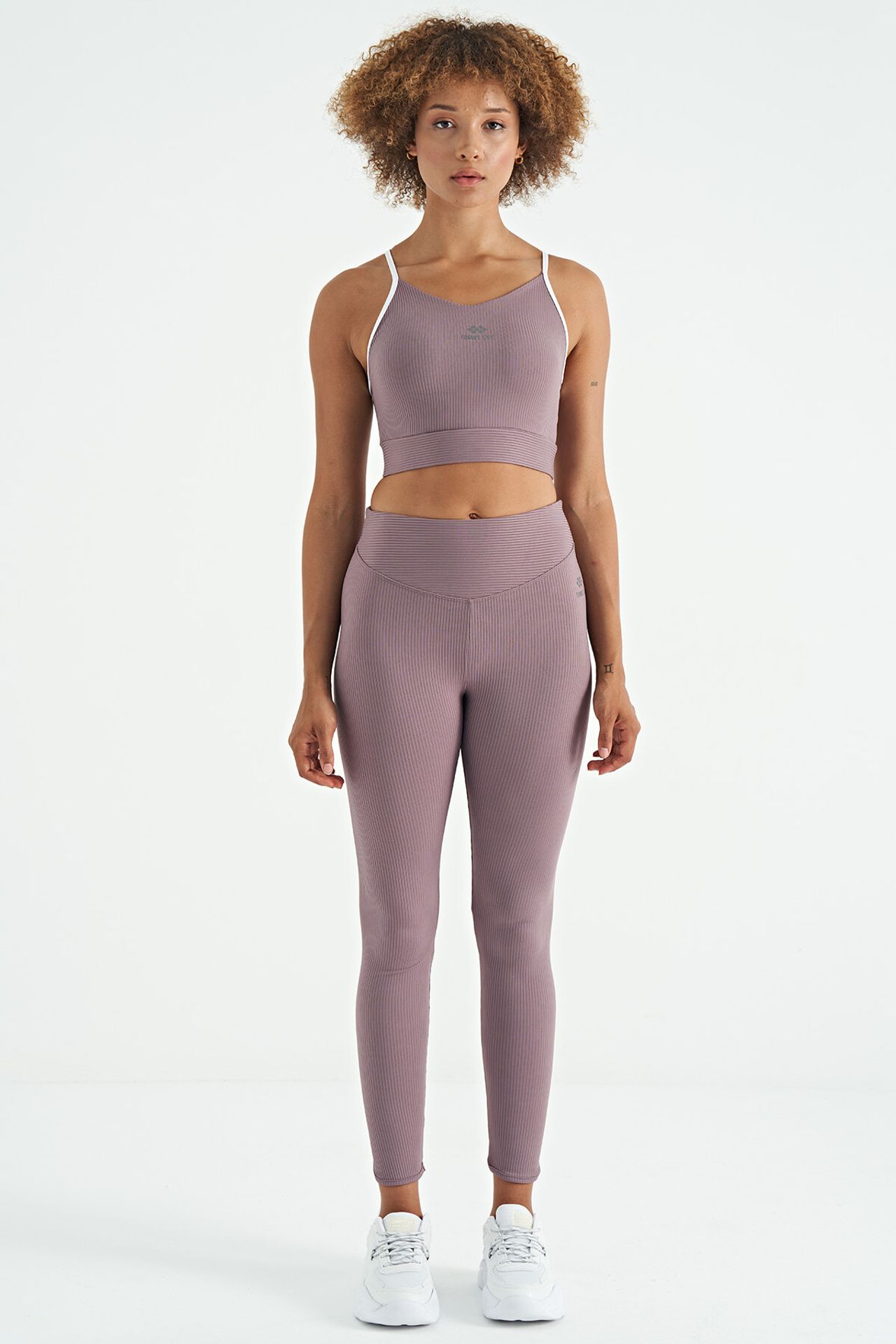 TOMMY Fitted Sleeveless Crop Sports Top 2