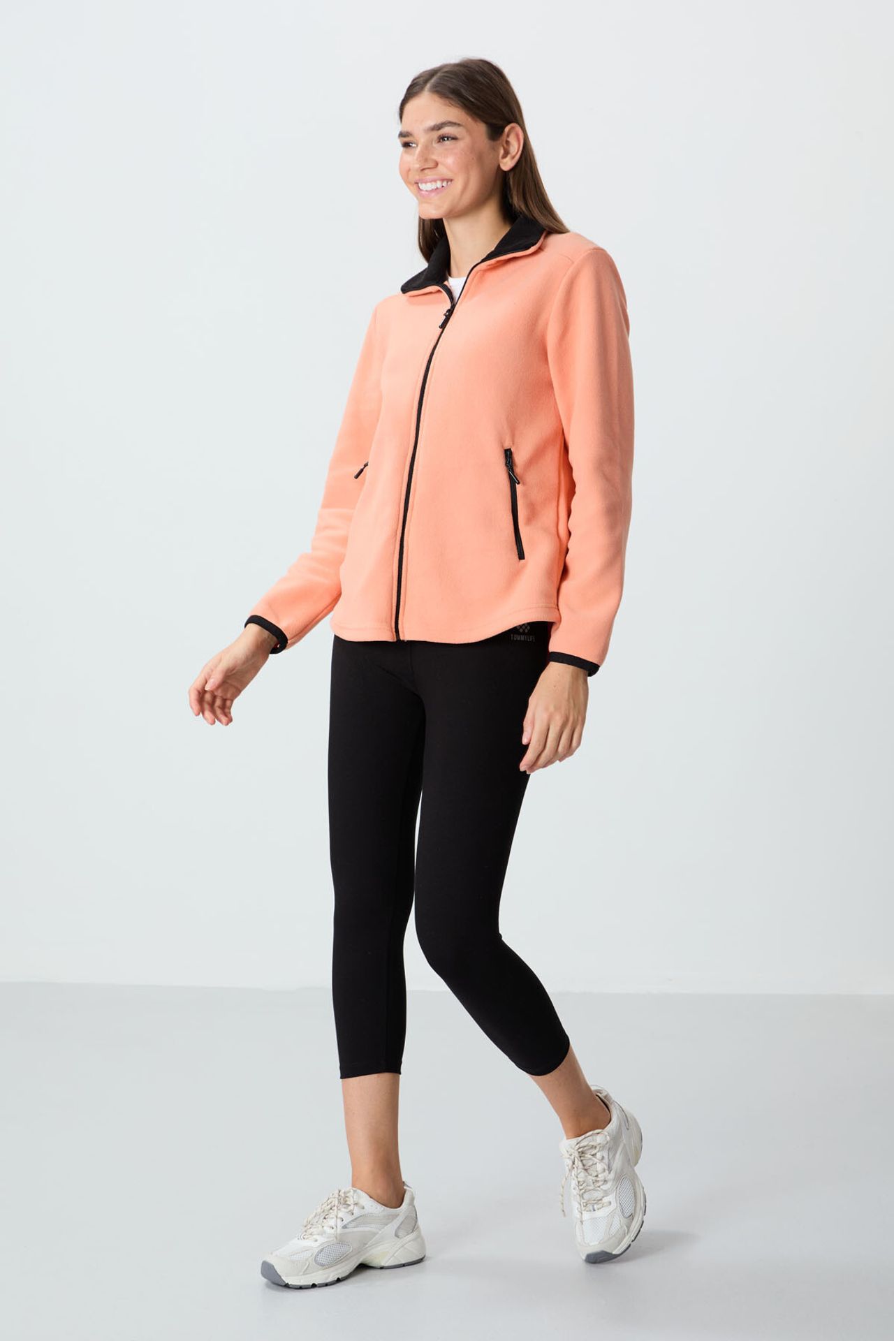 TOMMY Women's Plush Zip-Front Sweatshirt 3
