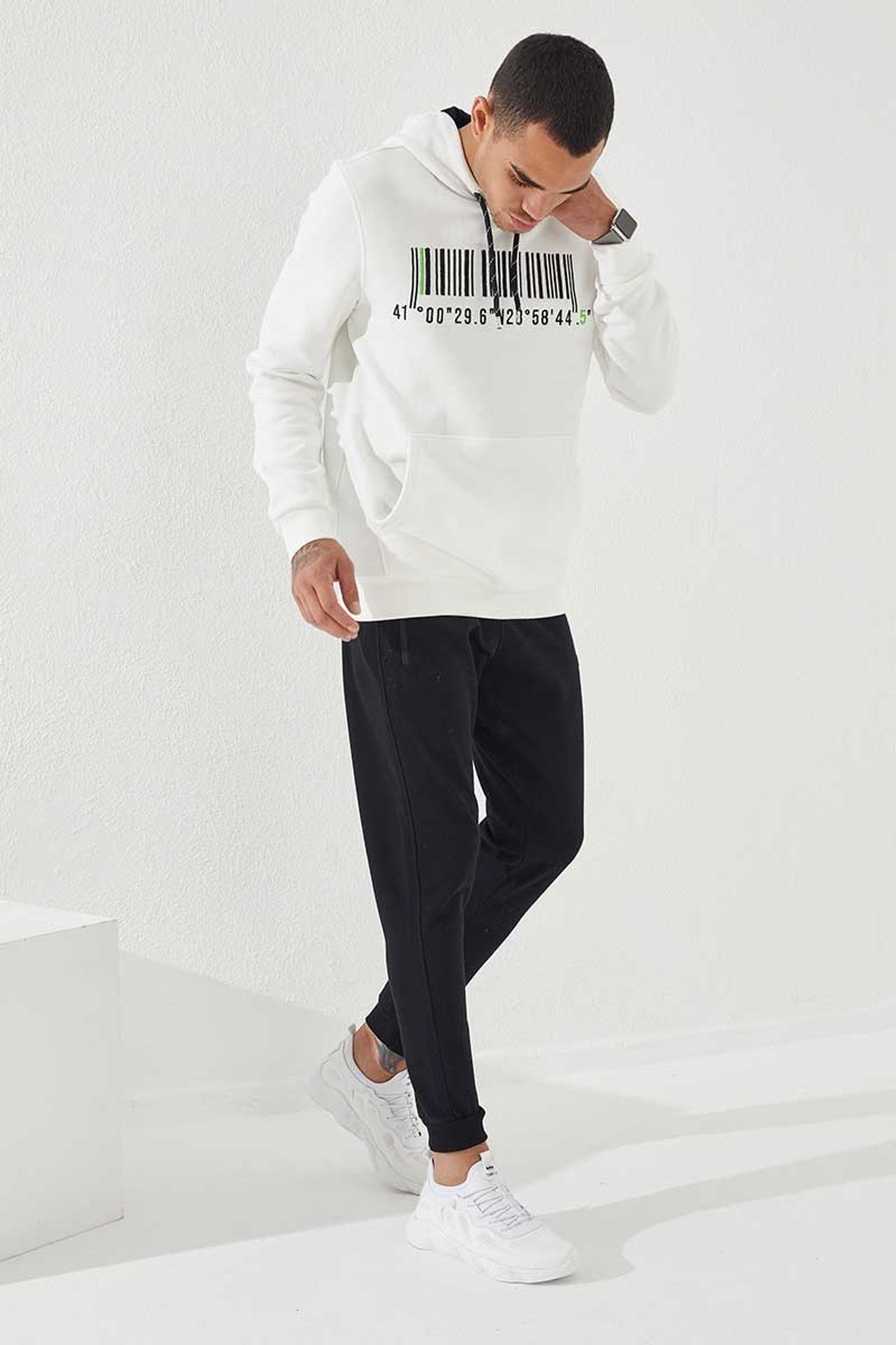 TOMMY Printed Hooded Sweatshirt 4