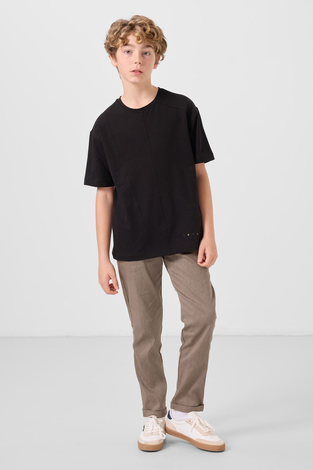 TOMMY Youth Oversized Crew Neck T-Shirt 2