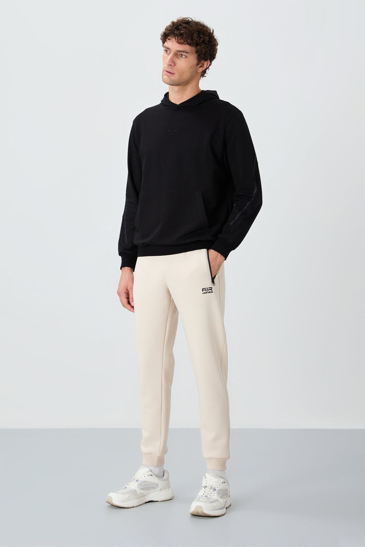 TOMMY Men's Jogger Sweatpants 1