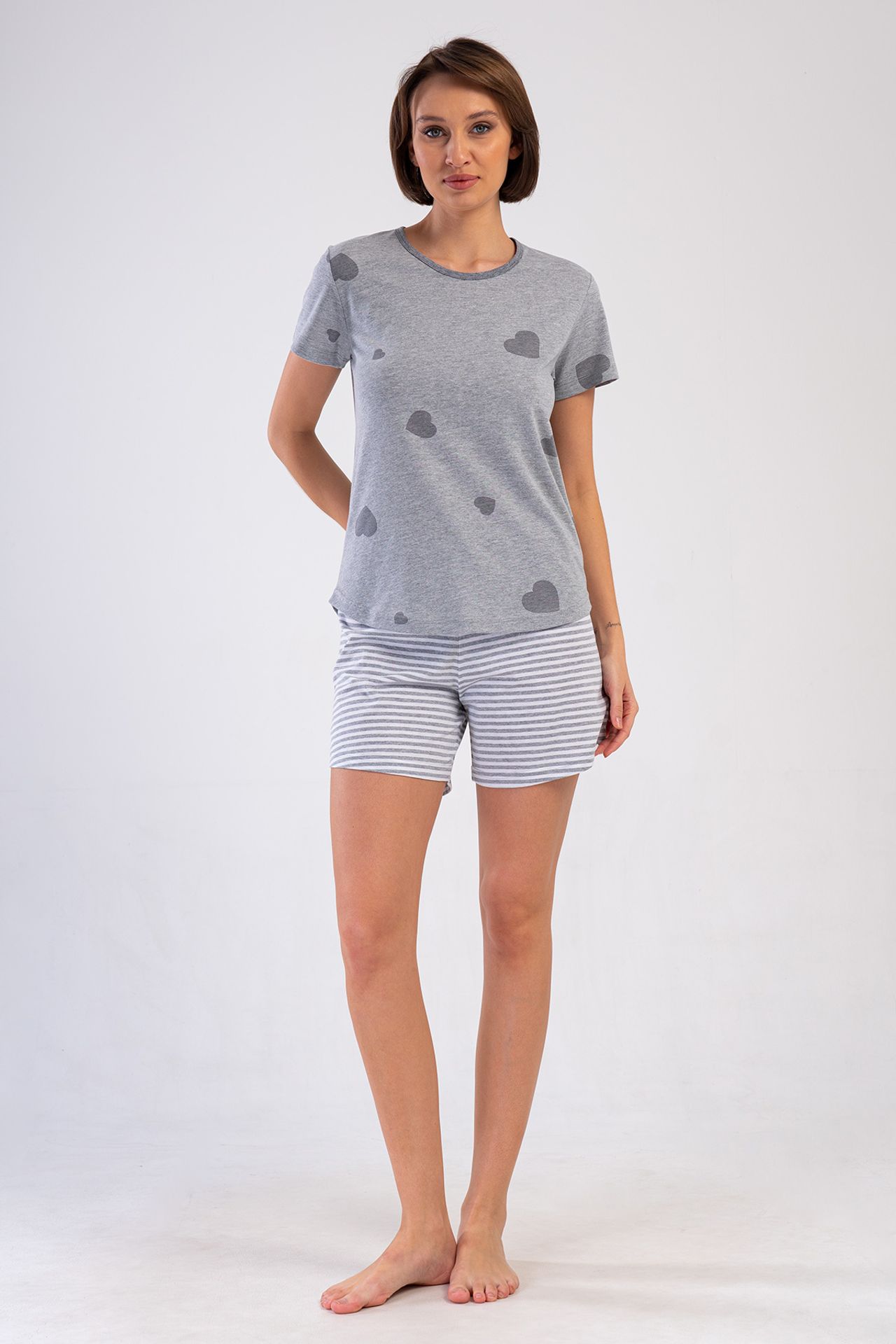 YAKE Two-Piece Short Pyjama Set 1
