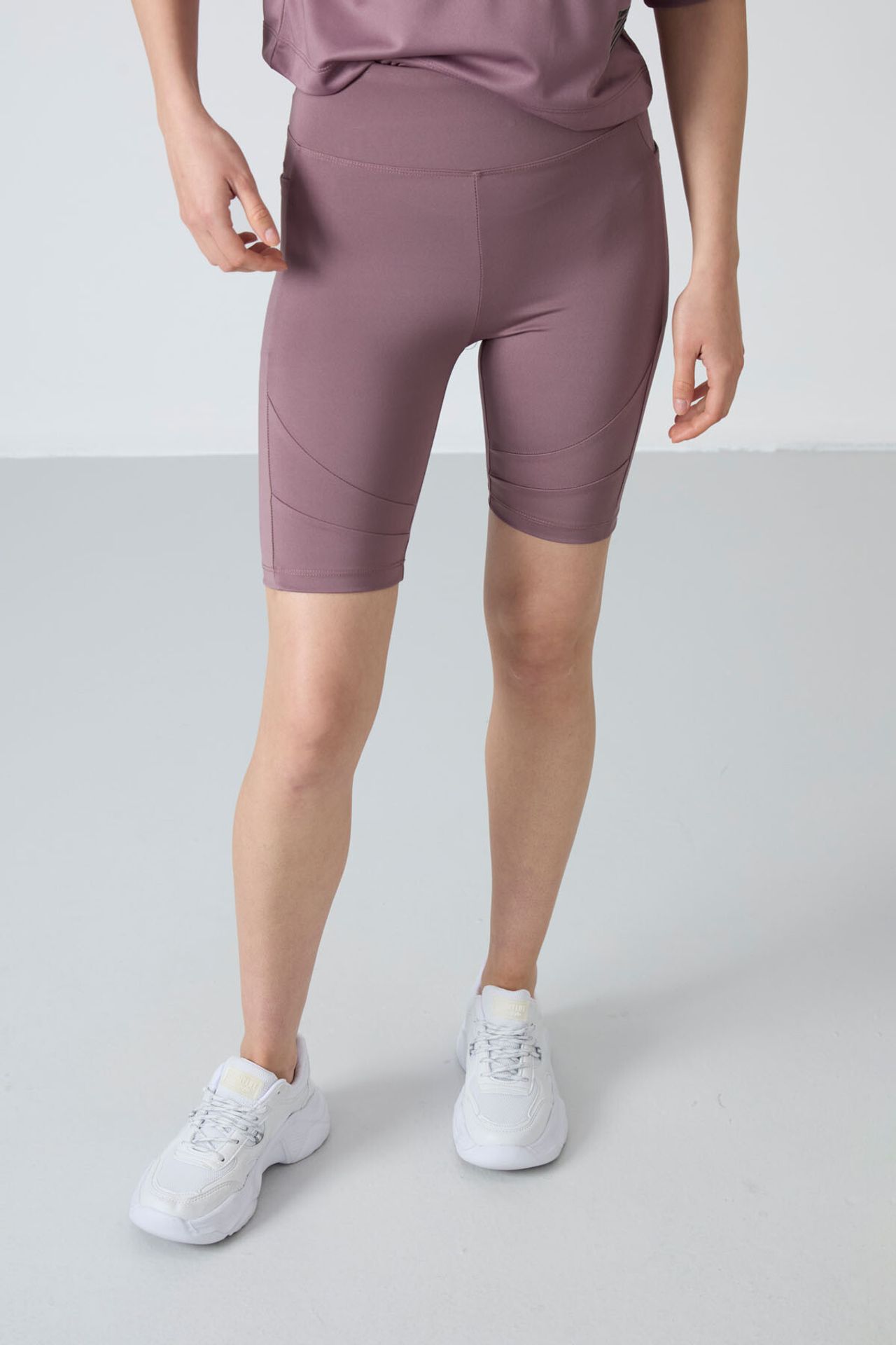 TOMMY High-Waist Short Sports Leggings 5