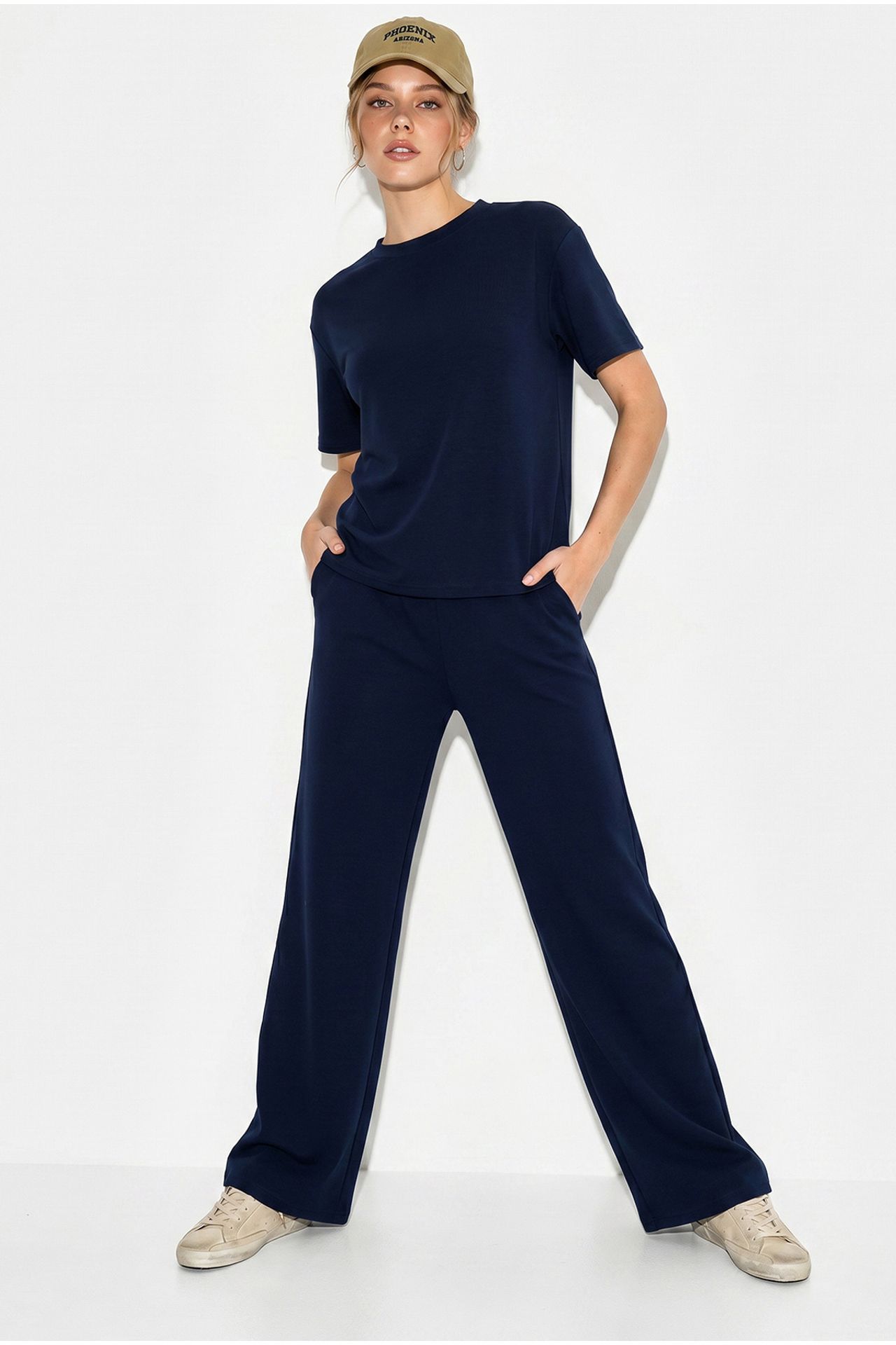 LUCCI Crew Neck T-Shirt and Pants Two-Piece Set 4