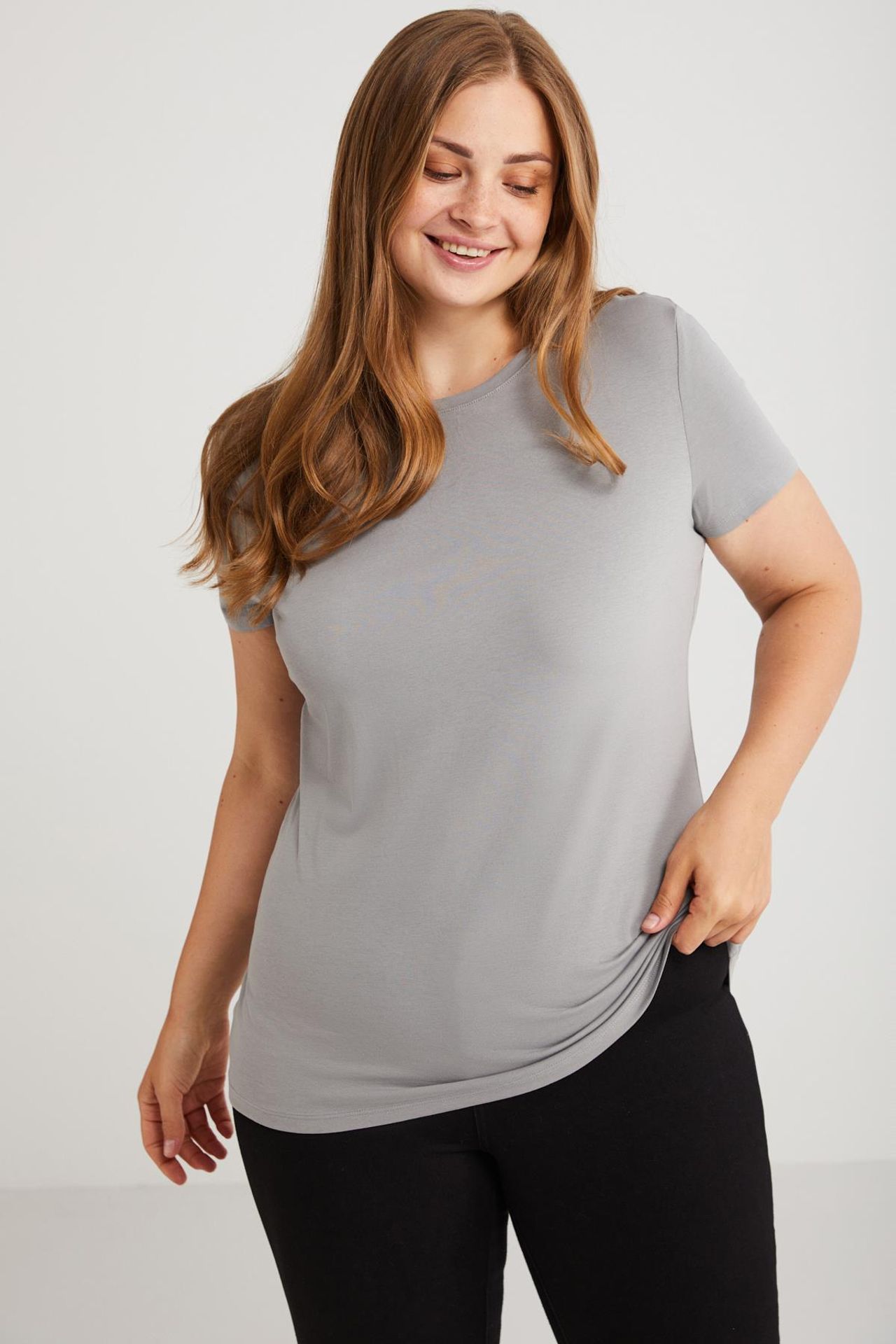 ETHIQUET Short-Sleeve Crew Neck T-Shirt 3