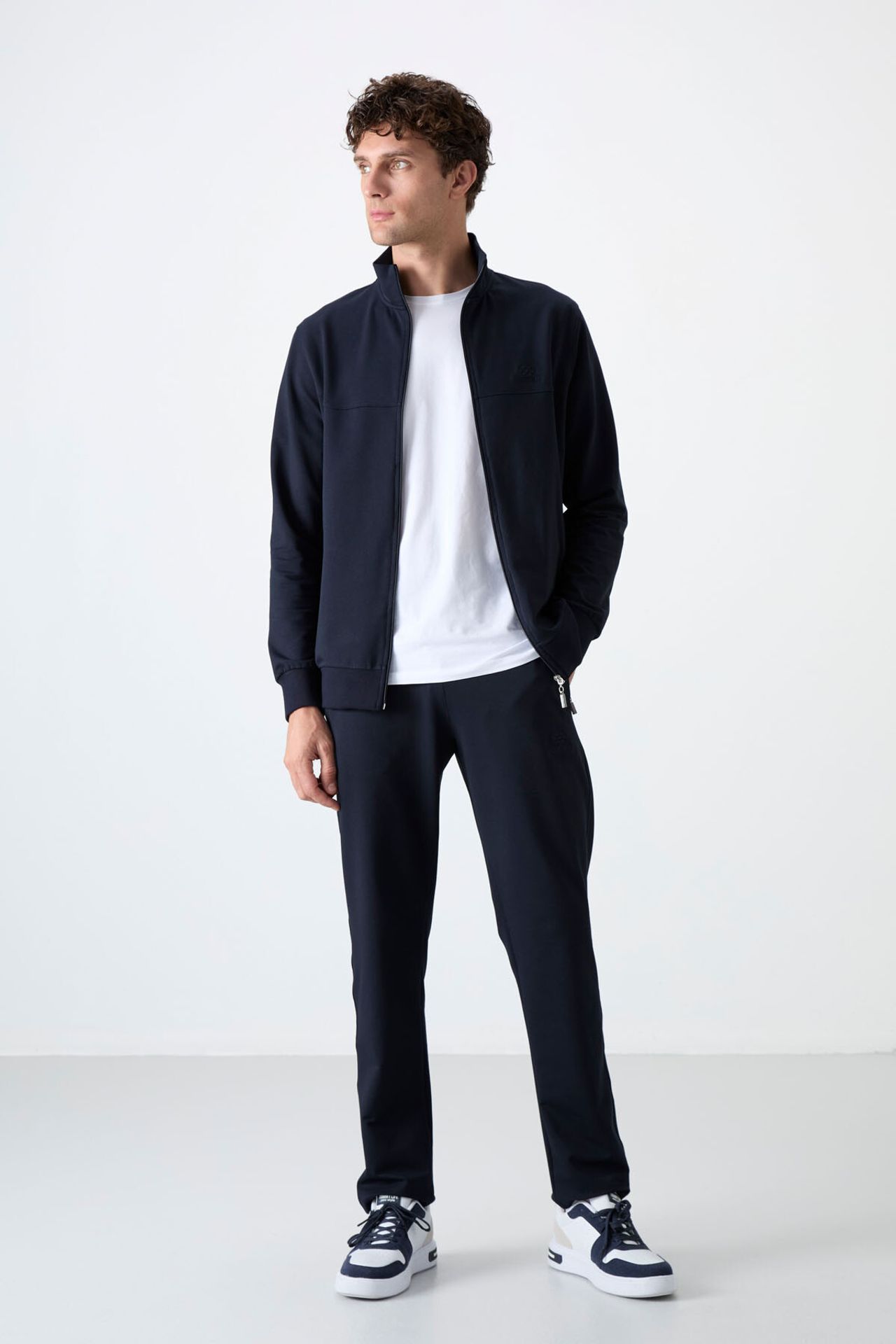 TOMMY Men's Relaxed Fit Zip-collar Sweatshirt And Pants Set 6