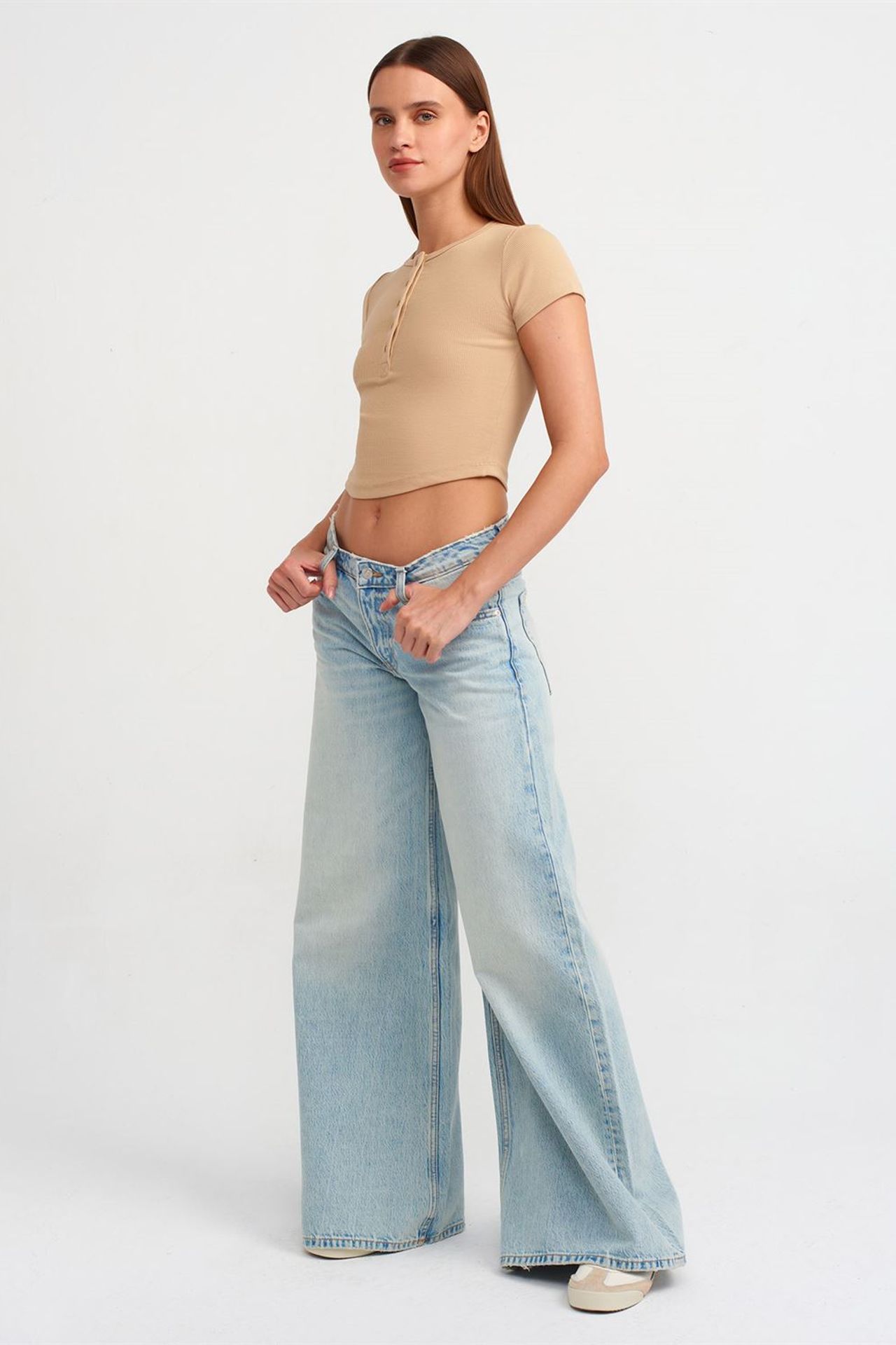 DILVIN Kadın Kısa Slim Fit Bisiklet Yaka Tişört 4