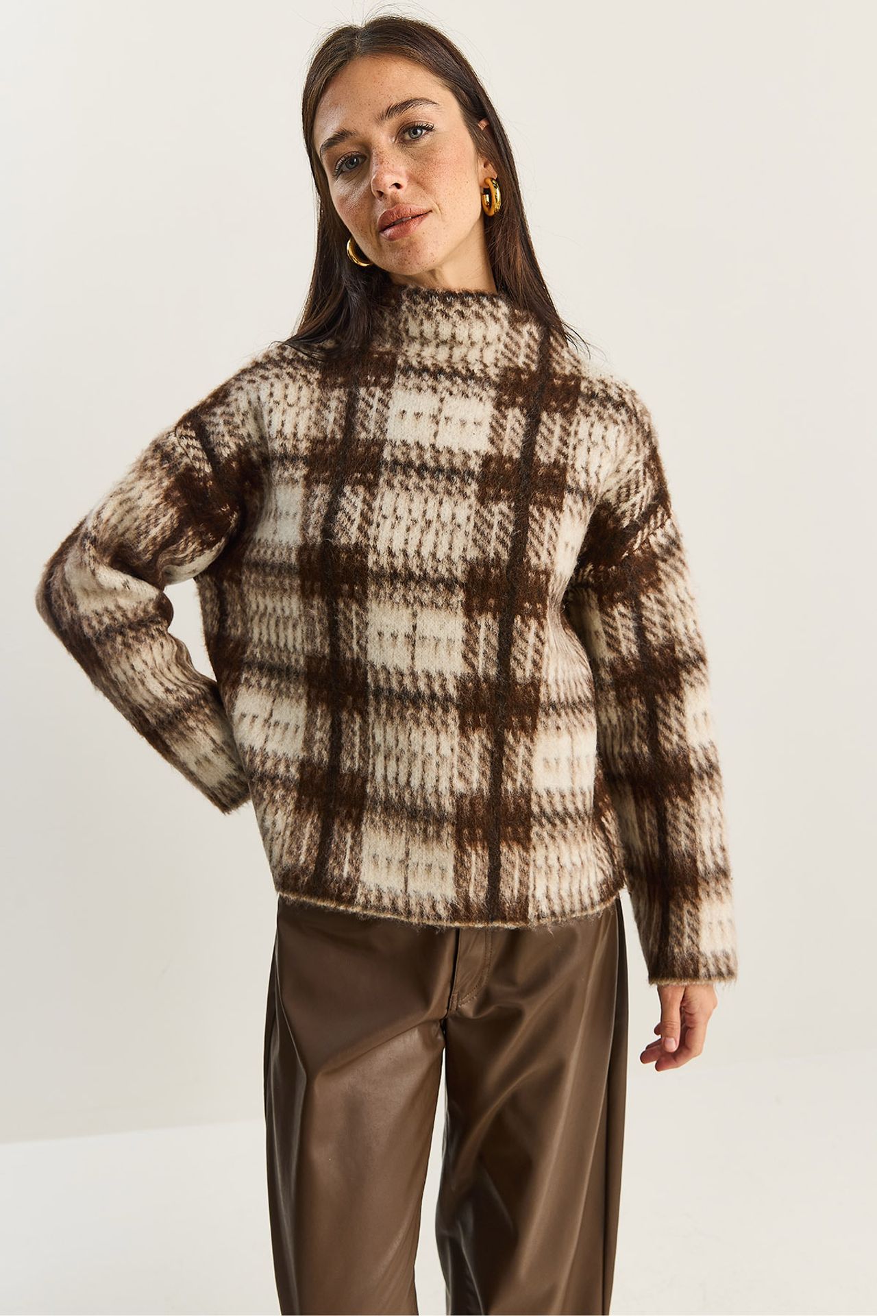 LUCCI Thick Plaid Half Turtleneck Sweater 4