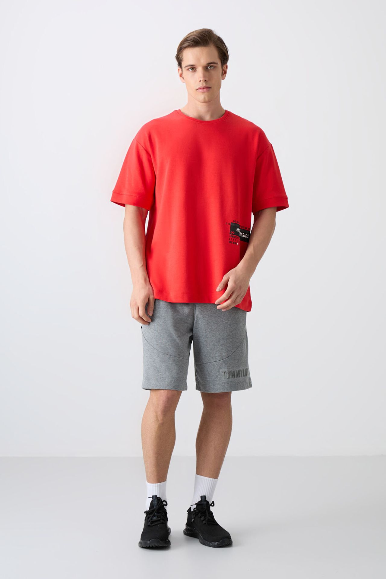 TOMMY Oversized Cotton-Blend Crew Neck T-Shirt 4