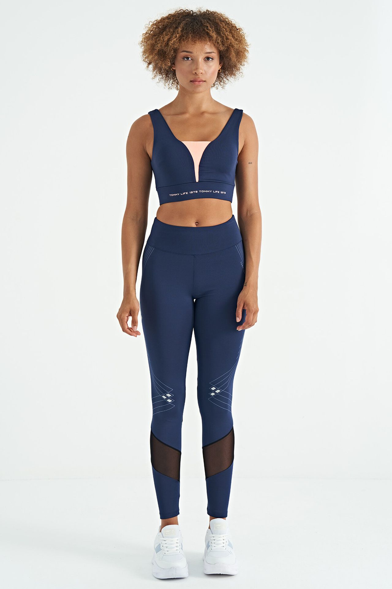 TOMMY Women's Color-Blocked Sleeveless Crop Sports Top 2