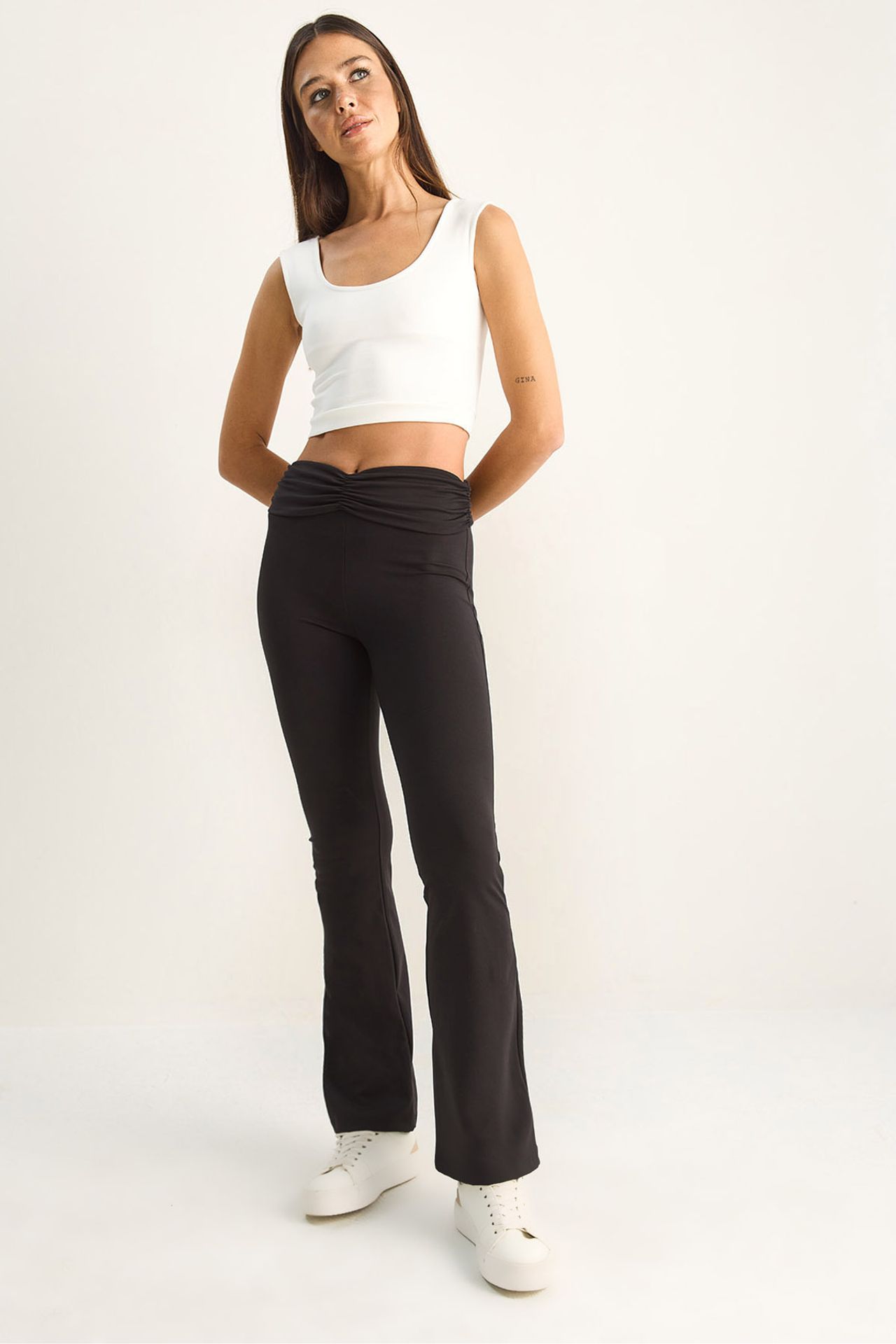 LUCCI High-Waist Flare Leggings 1
