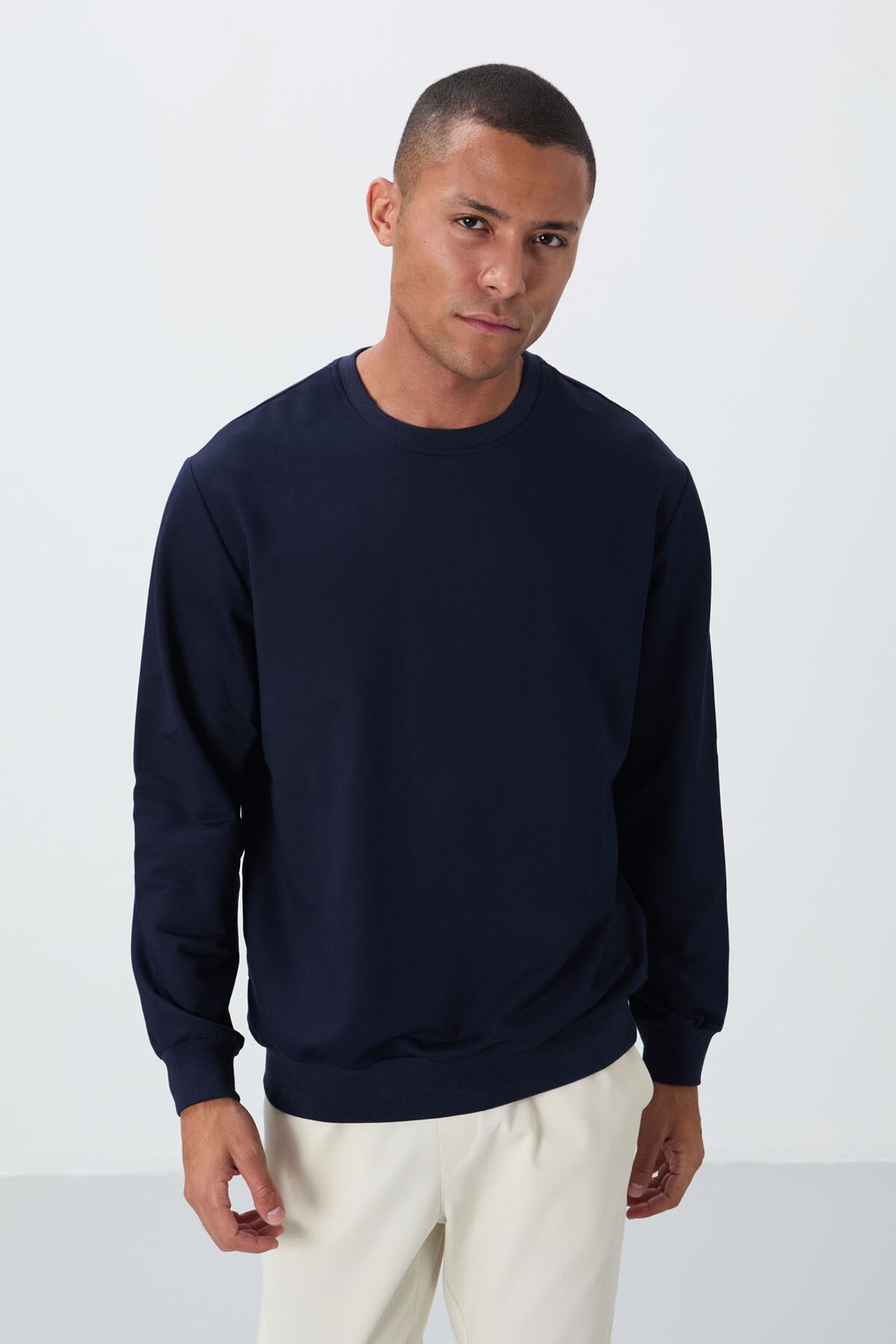 TOMMY Men's Plain Crew Neck Sweatshirt 4