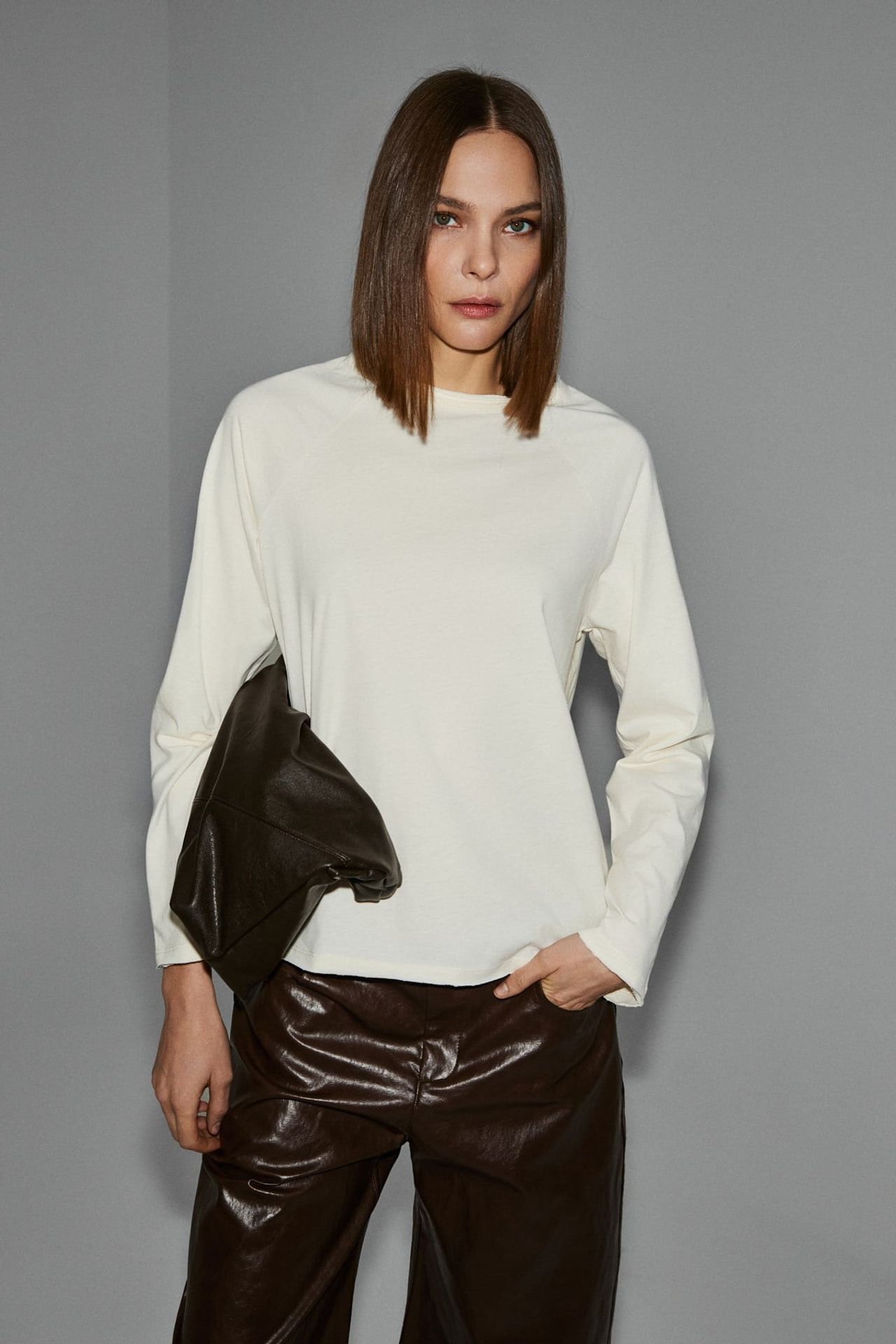 ETHIQUET Relaxed Crew Neck Long Sleeve Blouse 2