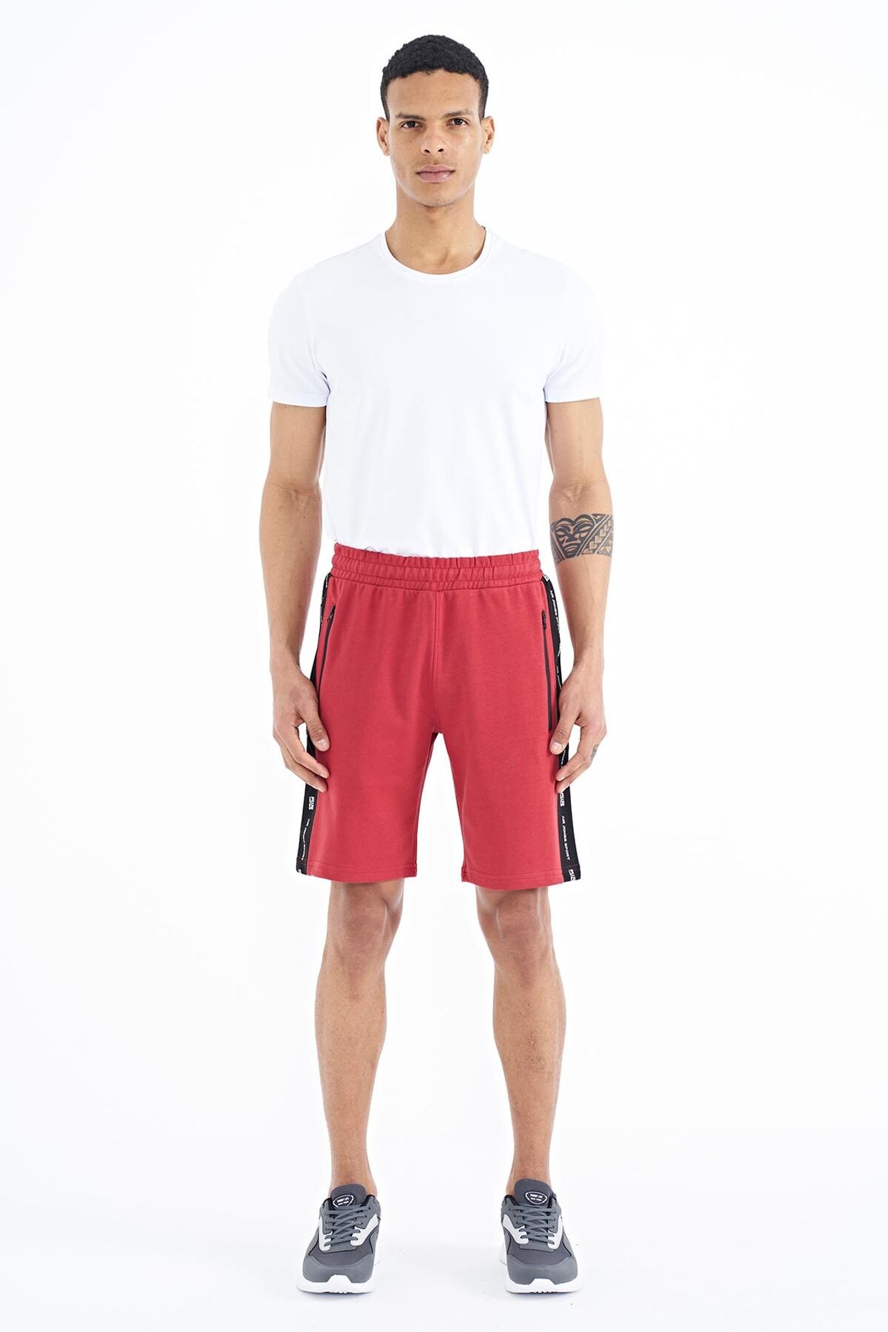 TOMMY Men's Knit Sweat Shorts 1