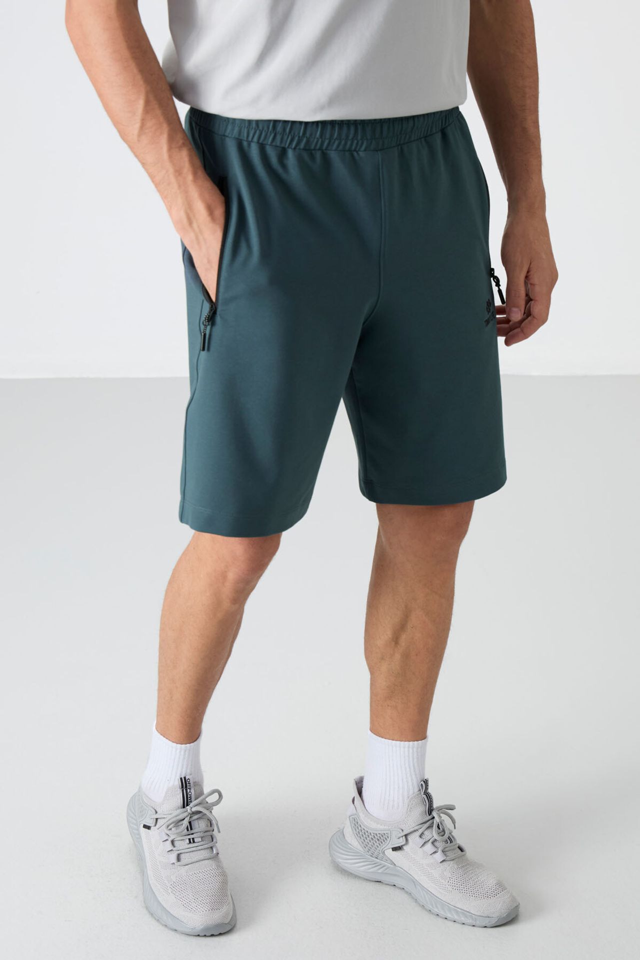 TOMMY Men's Regular-fit Knit Sweat Shorts 4