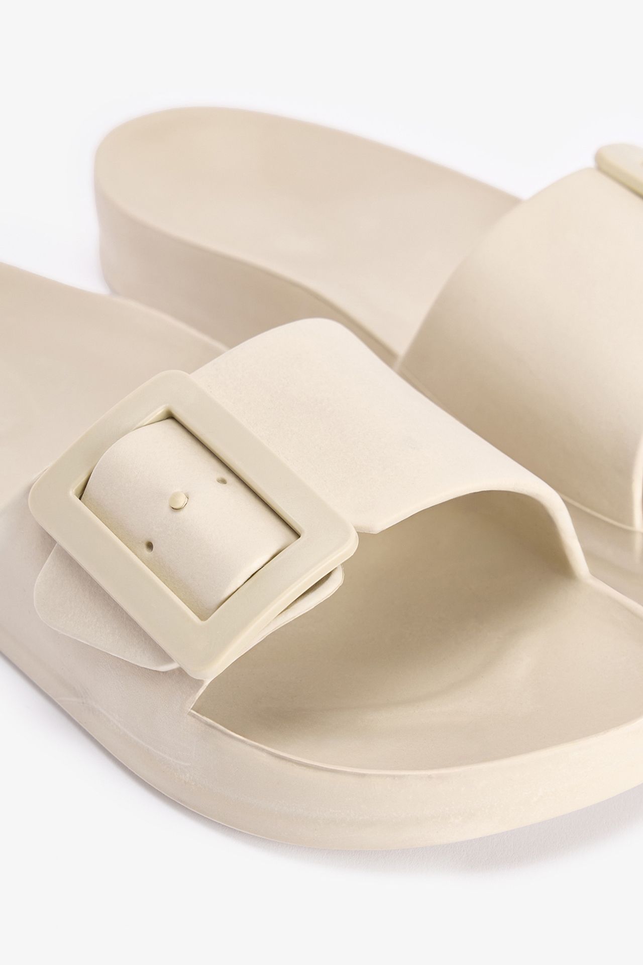 PENTI Stone Buckle Slides 3