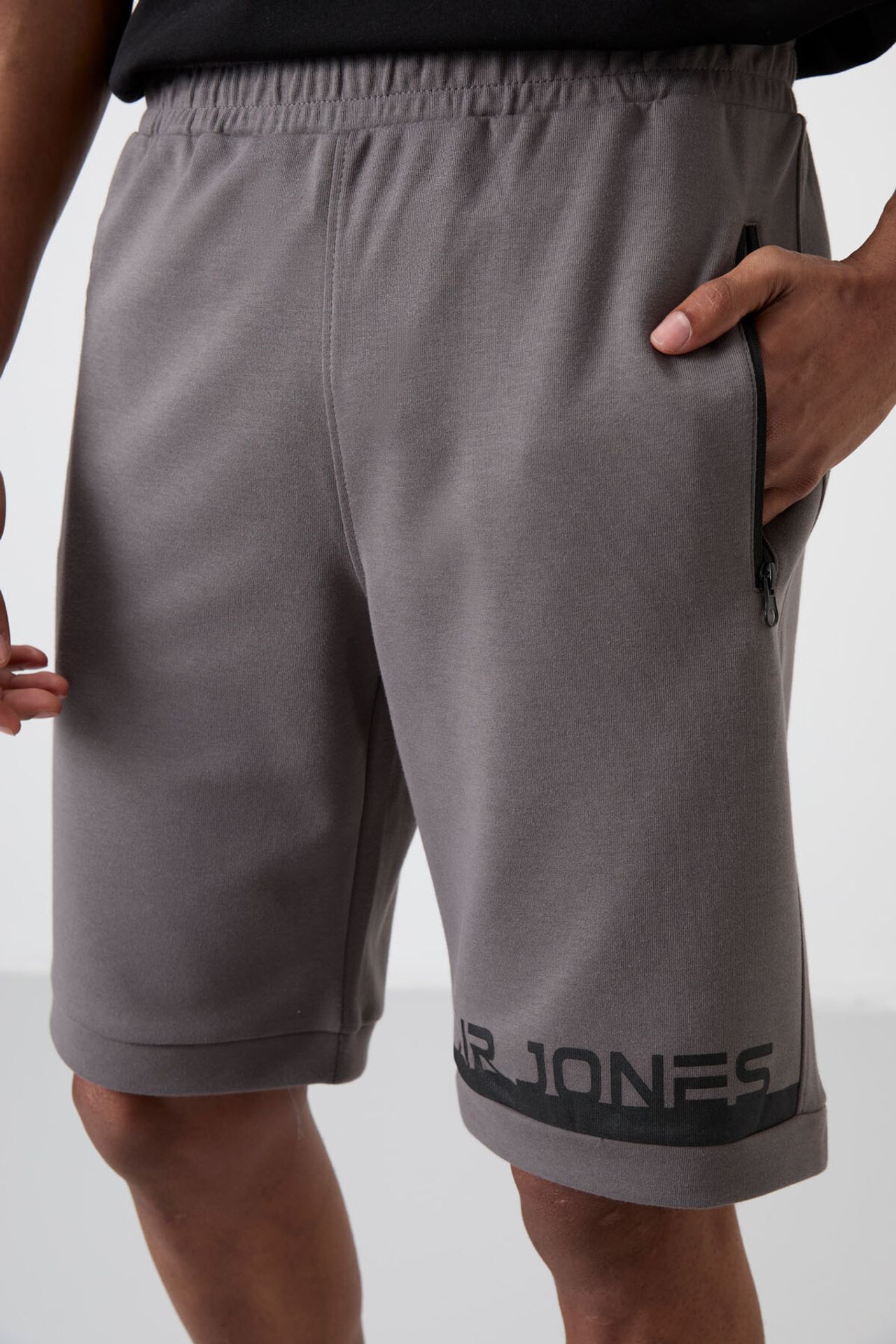 TOMMY Men's Fleece Sweat Shorts 3