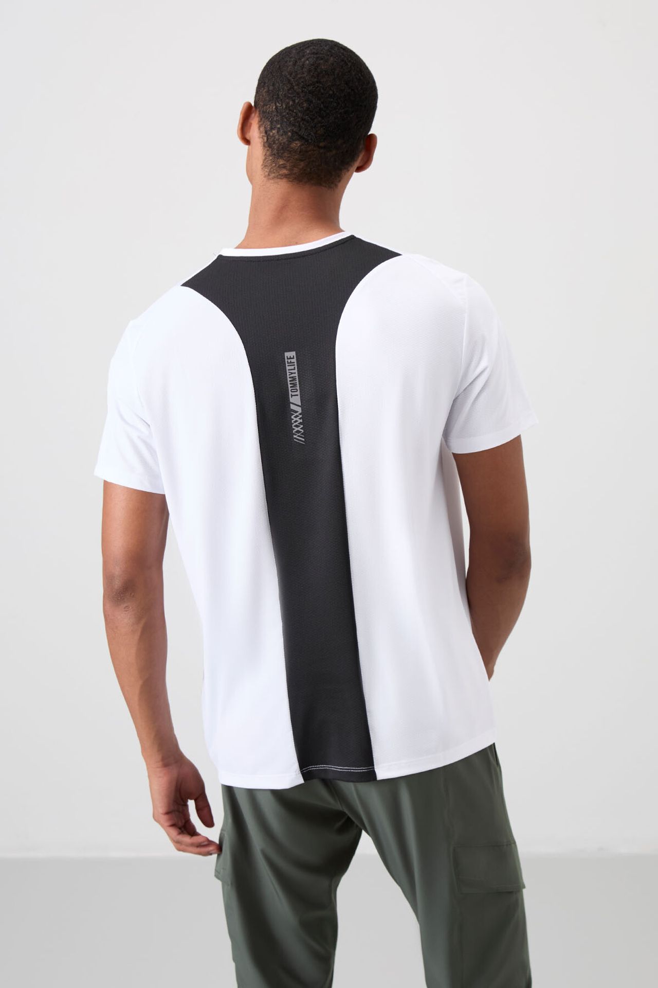 TOMMY Men's Logo Patch Short-Sleeve T-Shirt 5