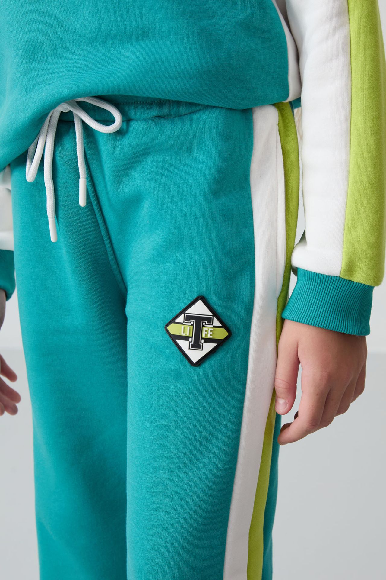 TOMMY Youth Cotton-Blend Pajama Set 5