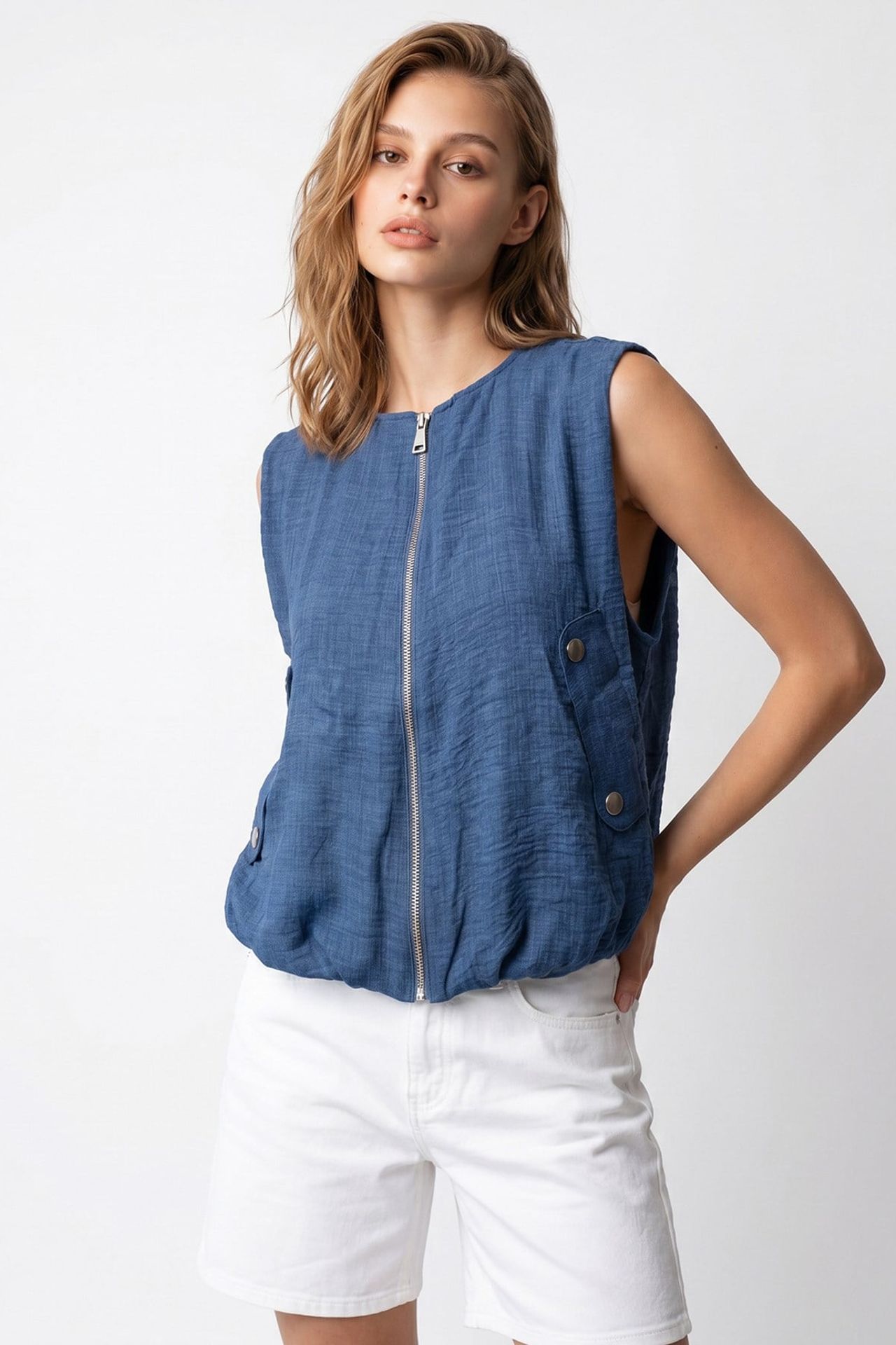 MIXRAY Women's Woven Poplin Waistcoat With Zip Front 4