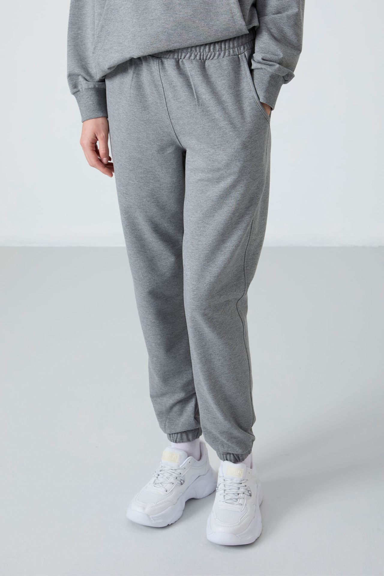 TOMMY Oversized Hooded Sweatshirt And Pants Set 3