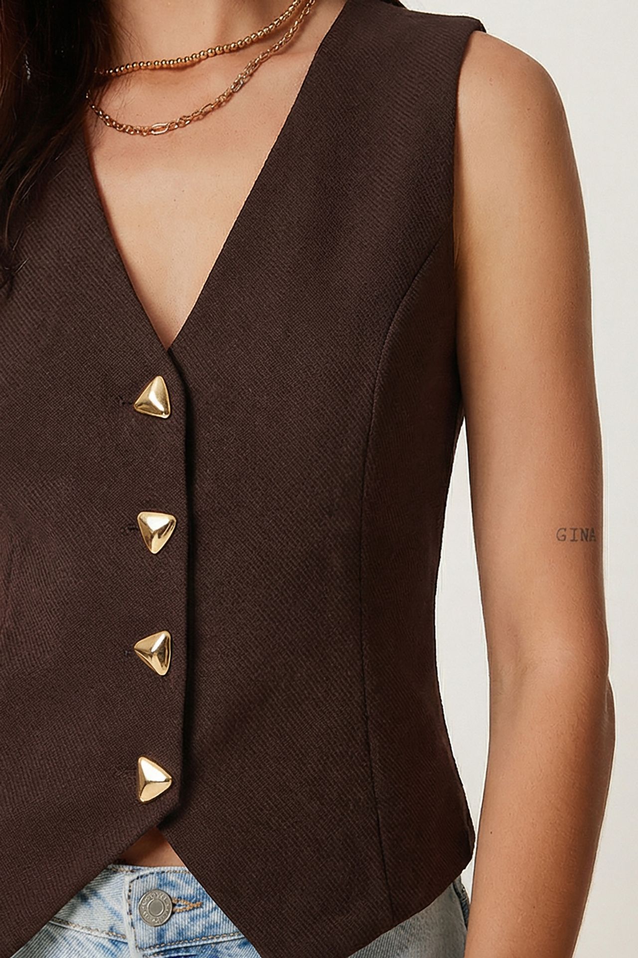 ISTANBUL Fitted Crepe Waistcoat With Buttons 3