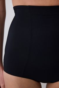 black-image-3