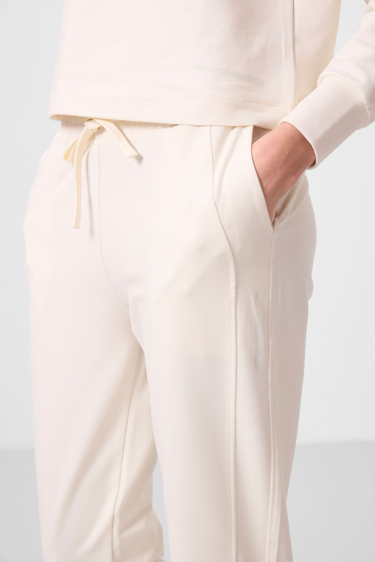 TOMMY Oversized Hooded Sweatshirt And Pants Set 4