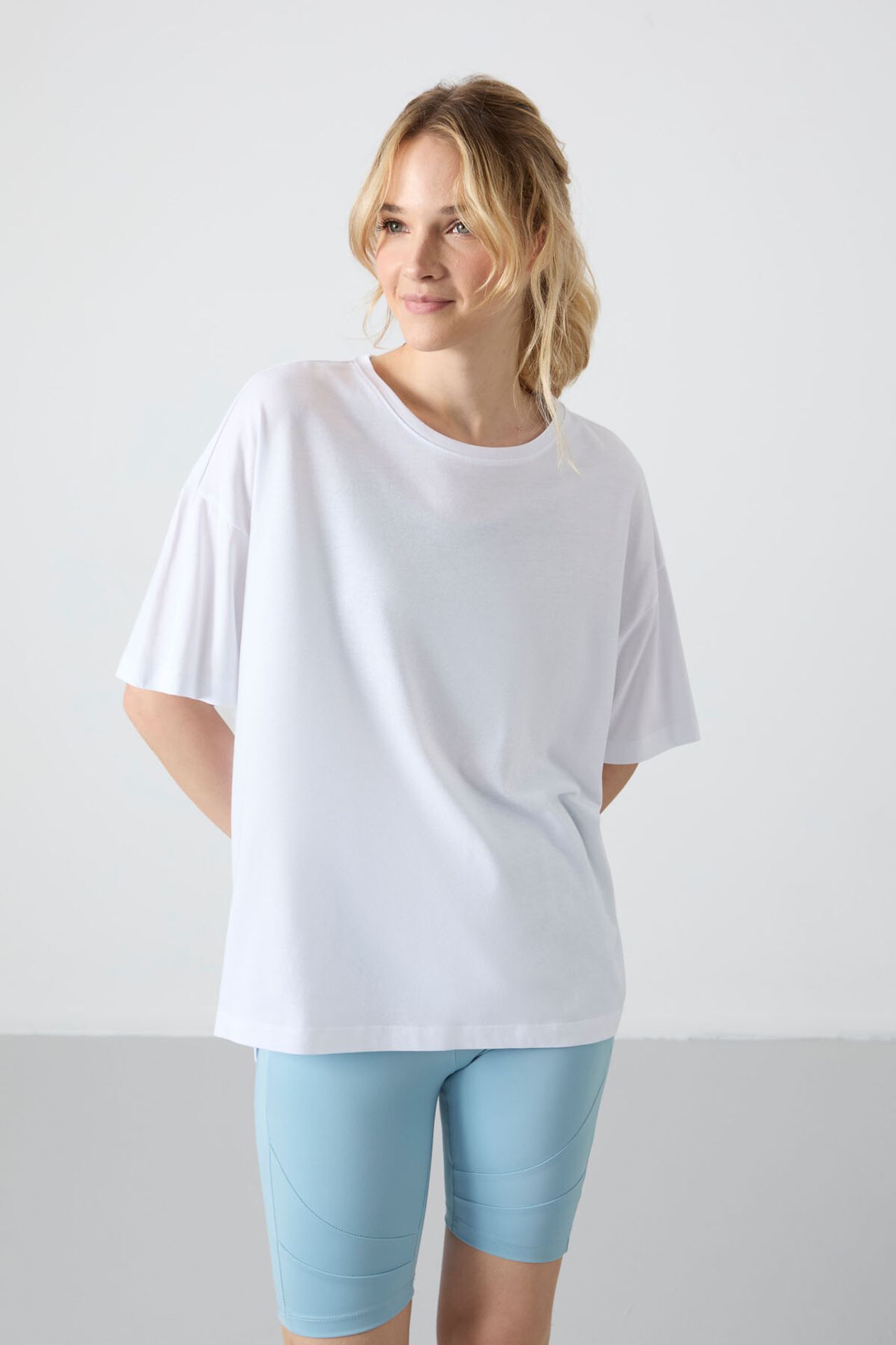 TOMMY Oversized Cotton-Modal Crew Neck T-Shirt 2