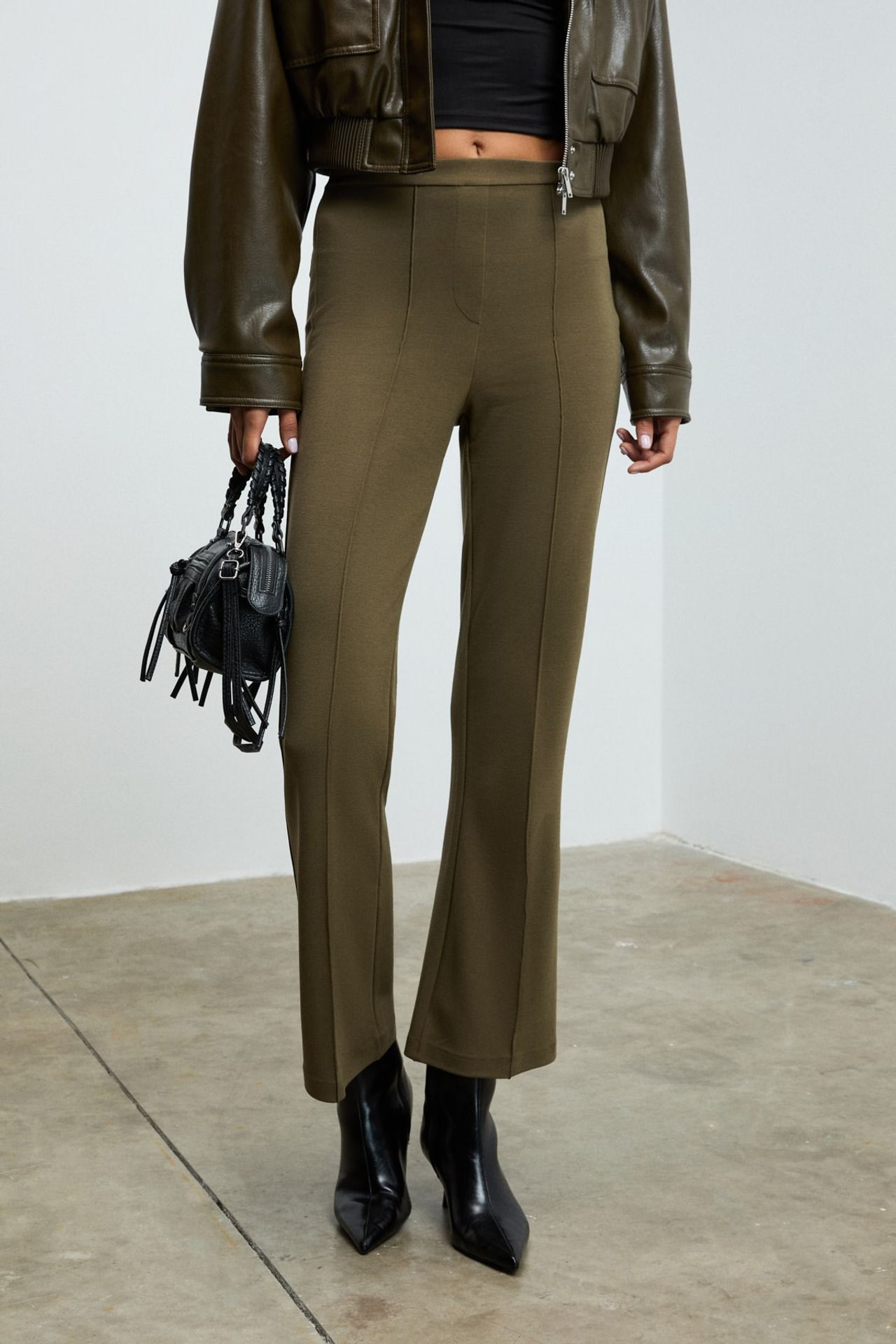 ETHIQUET Regular Fit Straight-Leg Pants 3
