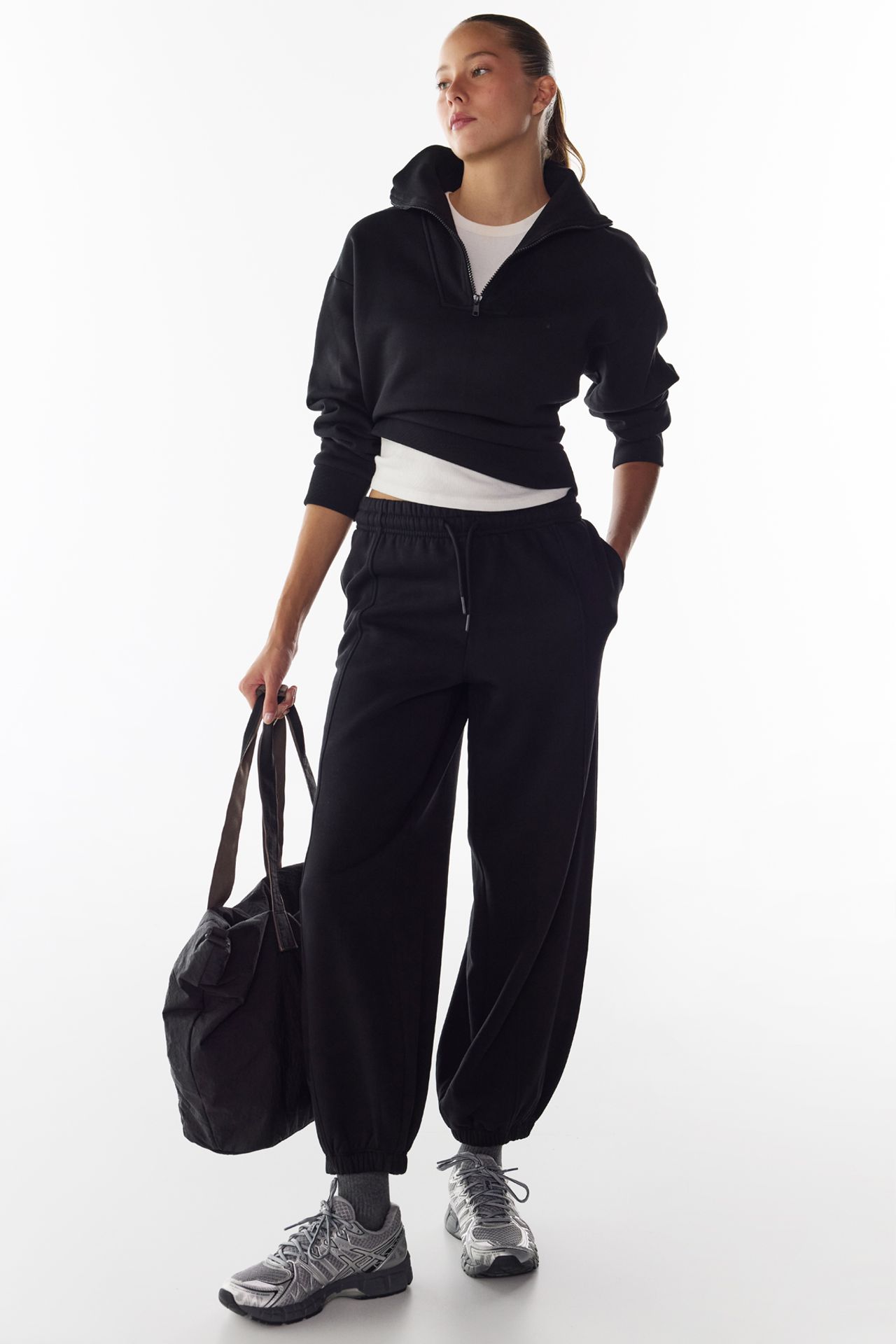 PENTI Stitch Detail Brushed Balloon Cut Sweatpants 5