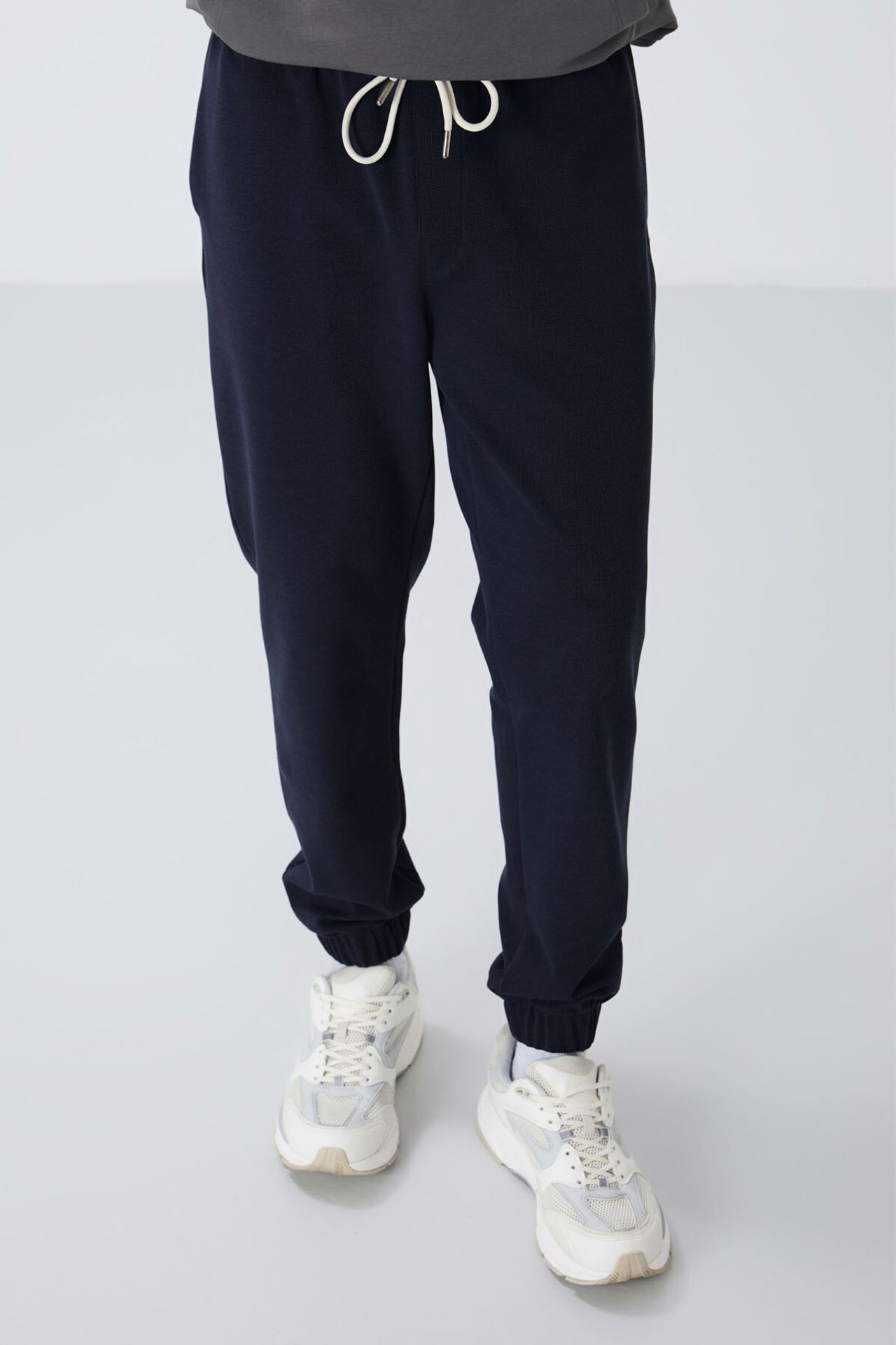 TOMMY Men's Regular Fit Fleece Sweatpants 1