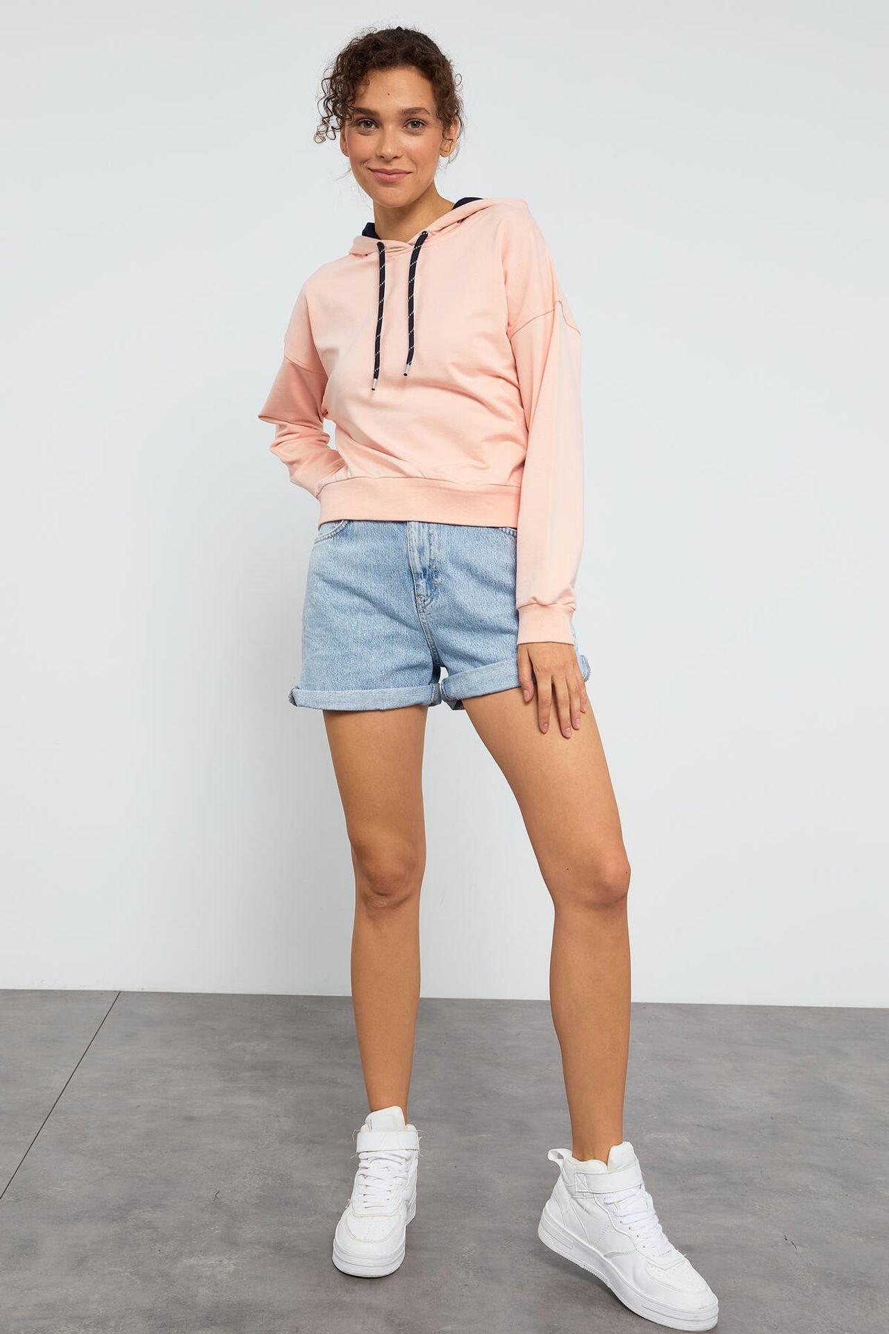 TOMMY Relaxed Hooded Sweatshirt With Tie Detail 4