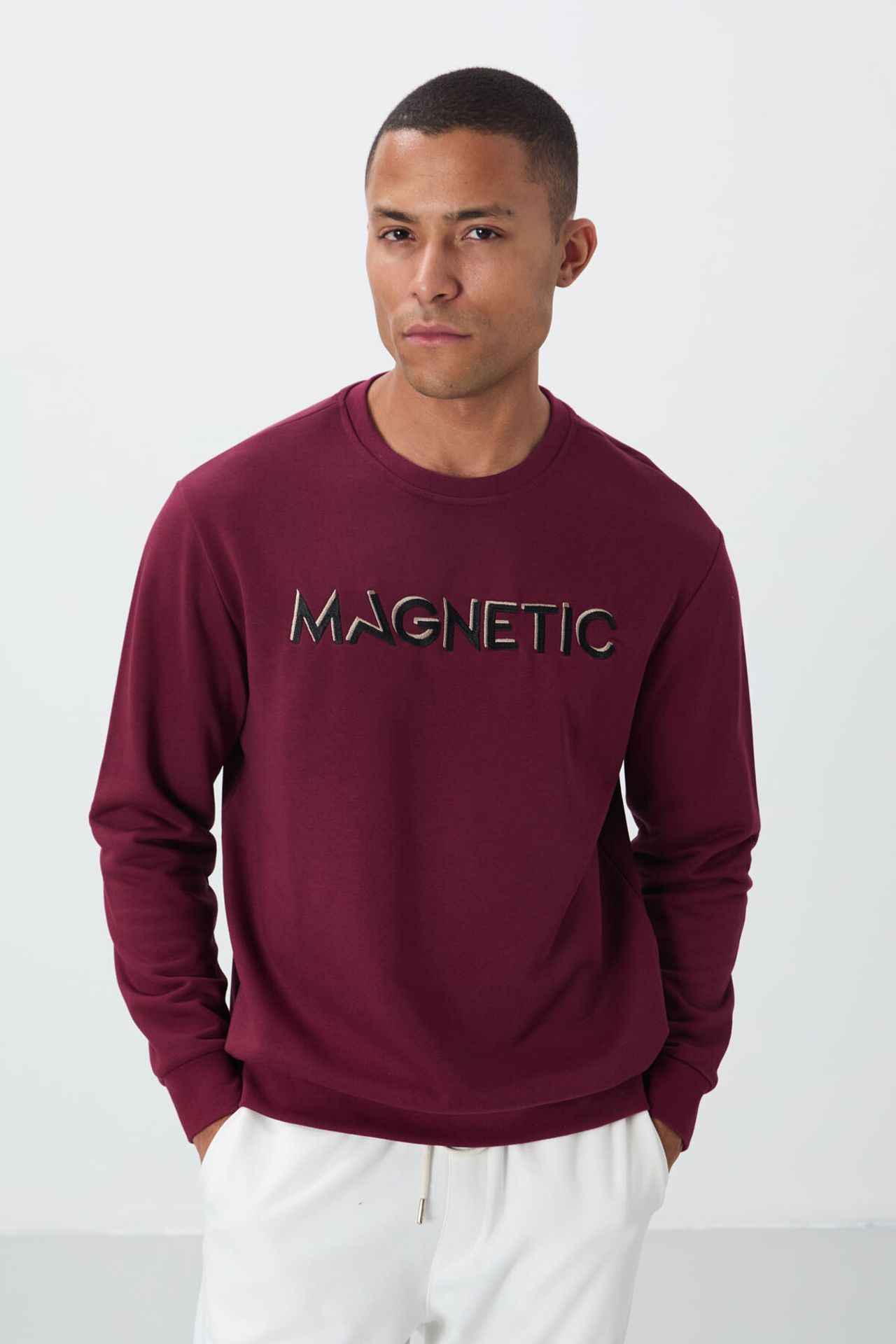 TOMMY Men's Printed Crew Neck Sweatshirt 1