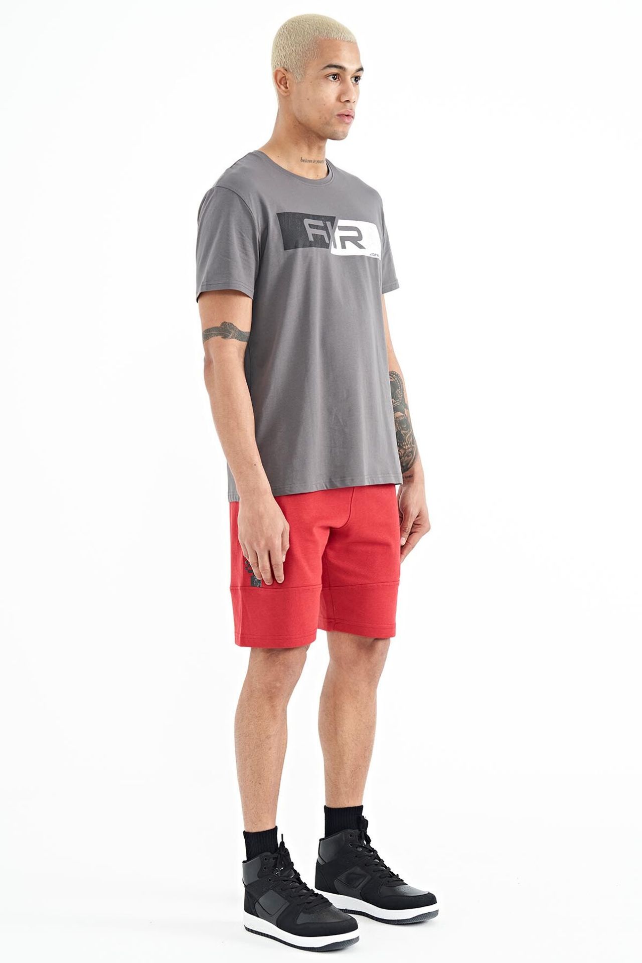 TOMMY Men's Solid Knit Sweat Shorts 6